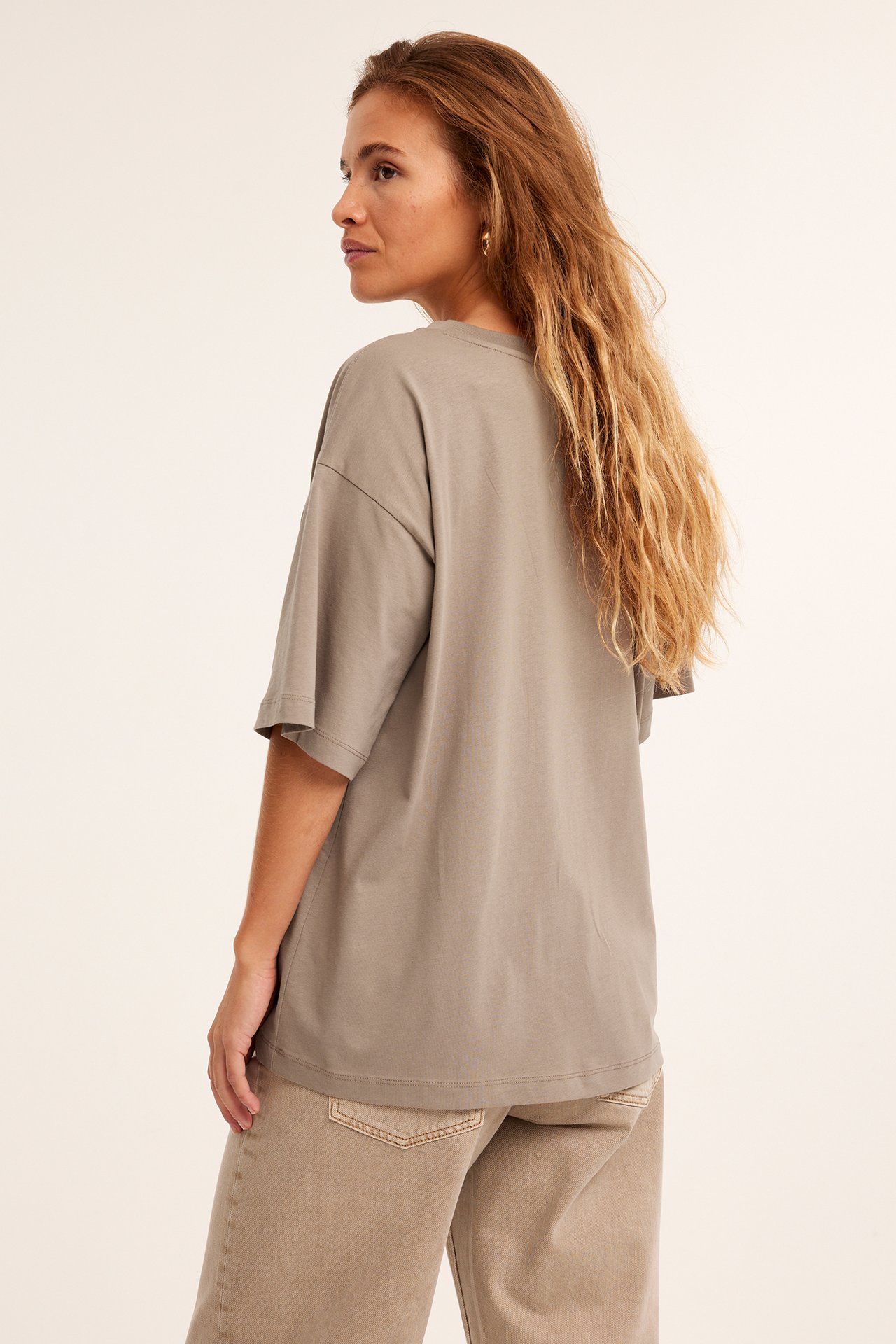 T-shirt oversize - Ciemnobeżowy - 179cm / Storlek: S - 3