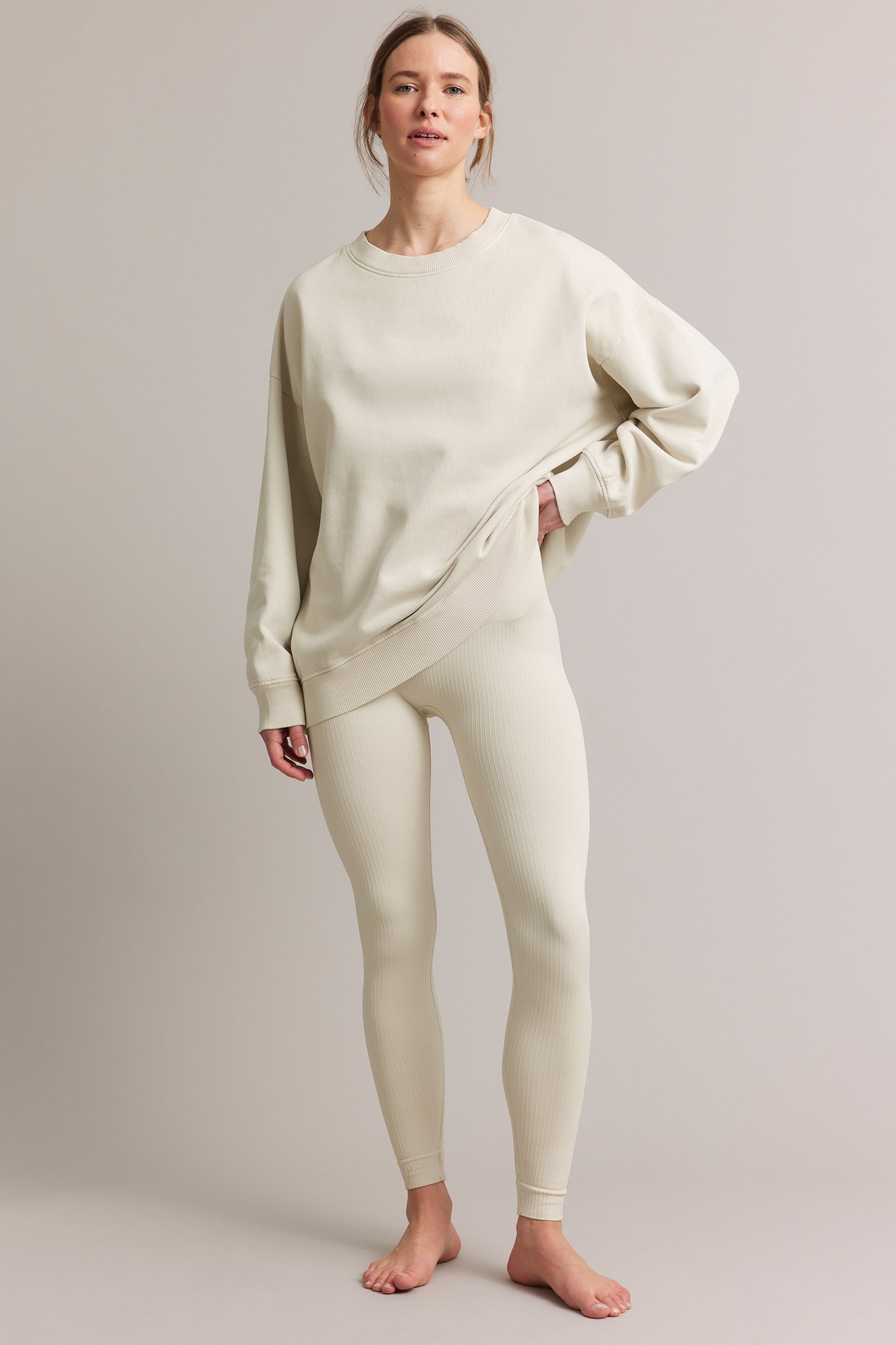 Lång sweatshirt - Ljusbeige - 178cm / Storlek: S - 1