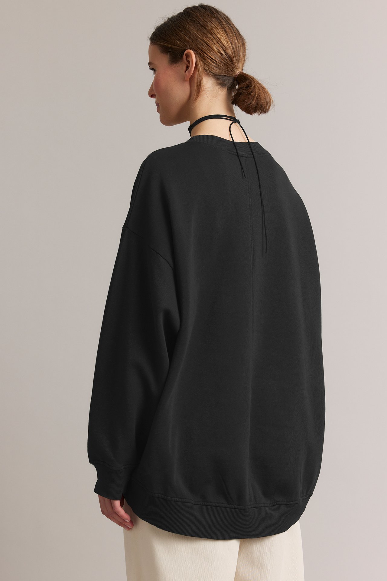 Lång sweatshirt - Svart - 178cm / Storlek: S - 5