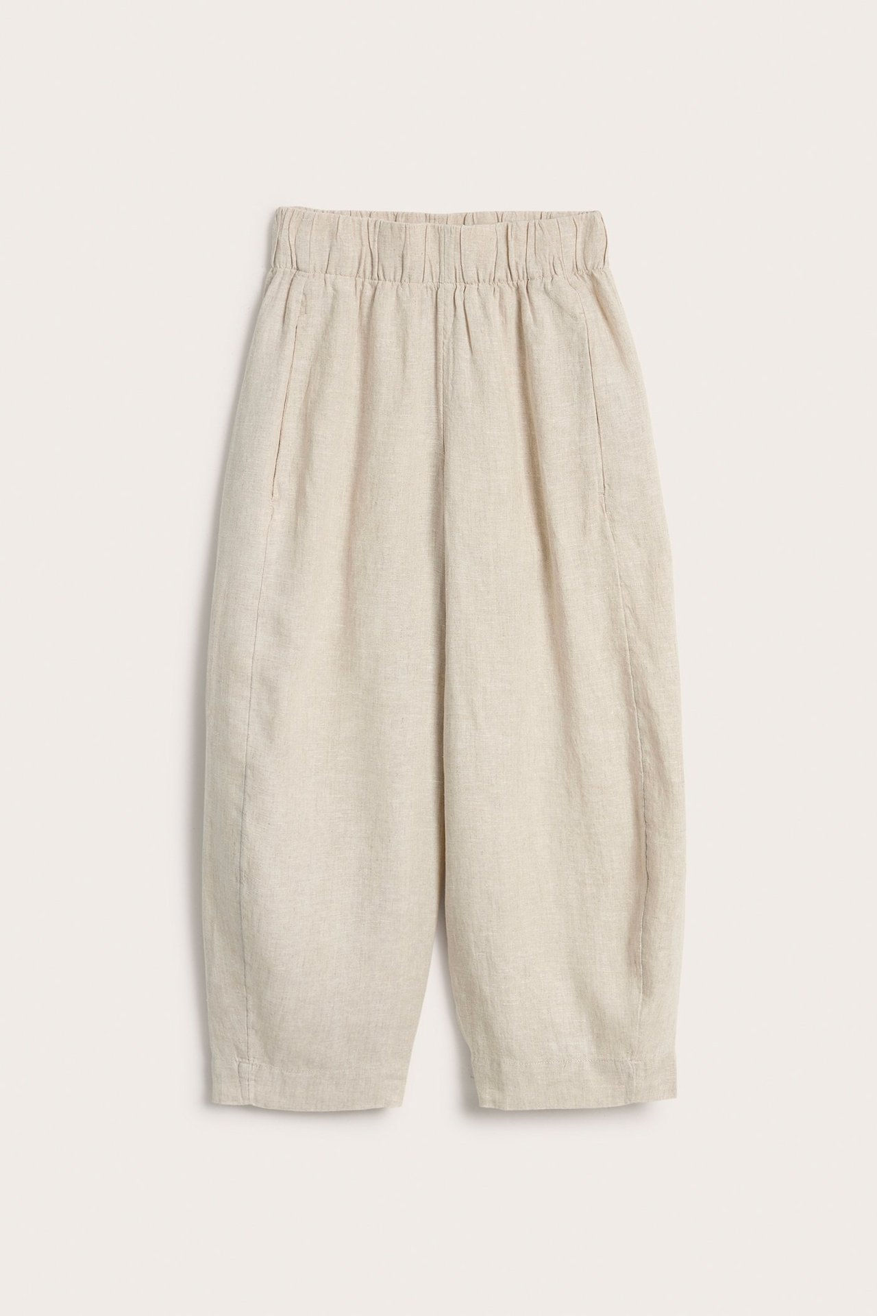 Frontvisning av beige melert linbukse med barrel leg, elastisk midje og sidelommer.