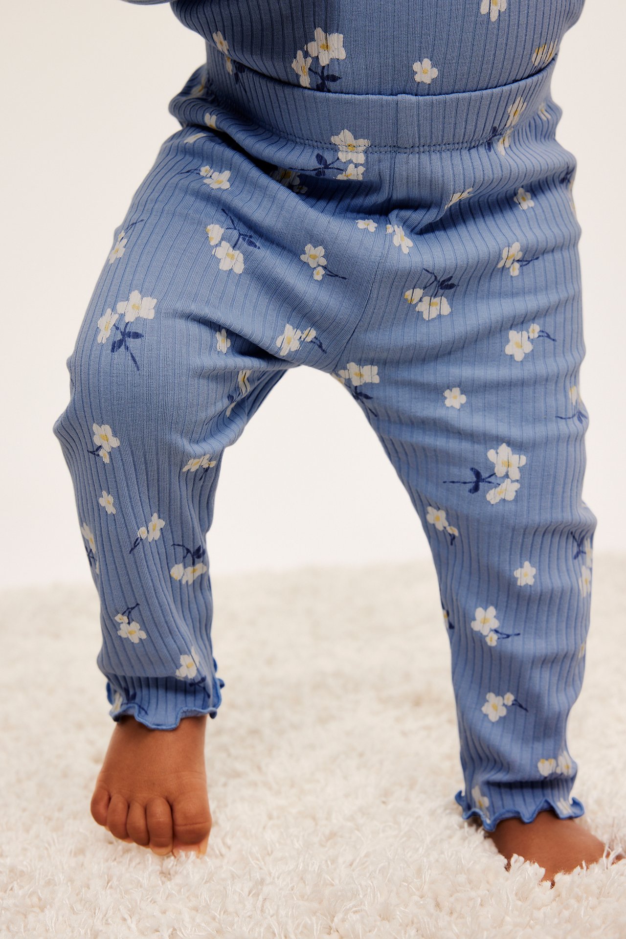 Ribbade blommiga leggings