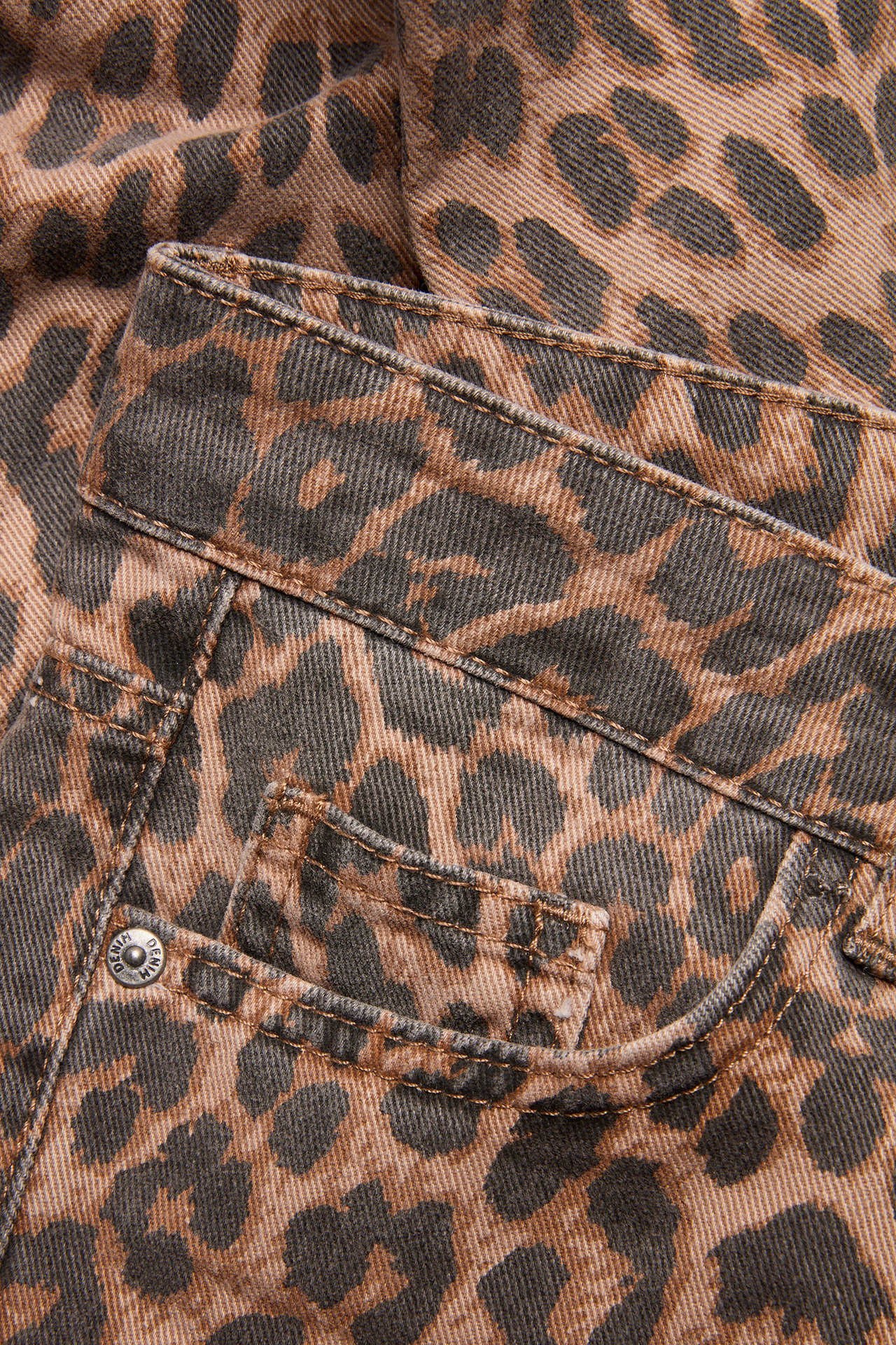 Leopardmönstrade jeans - Beige - 6