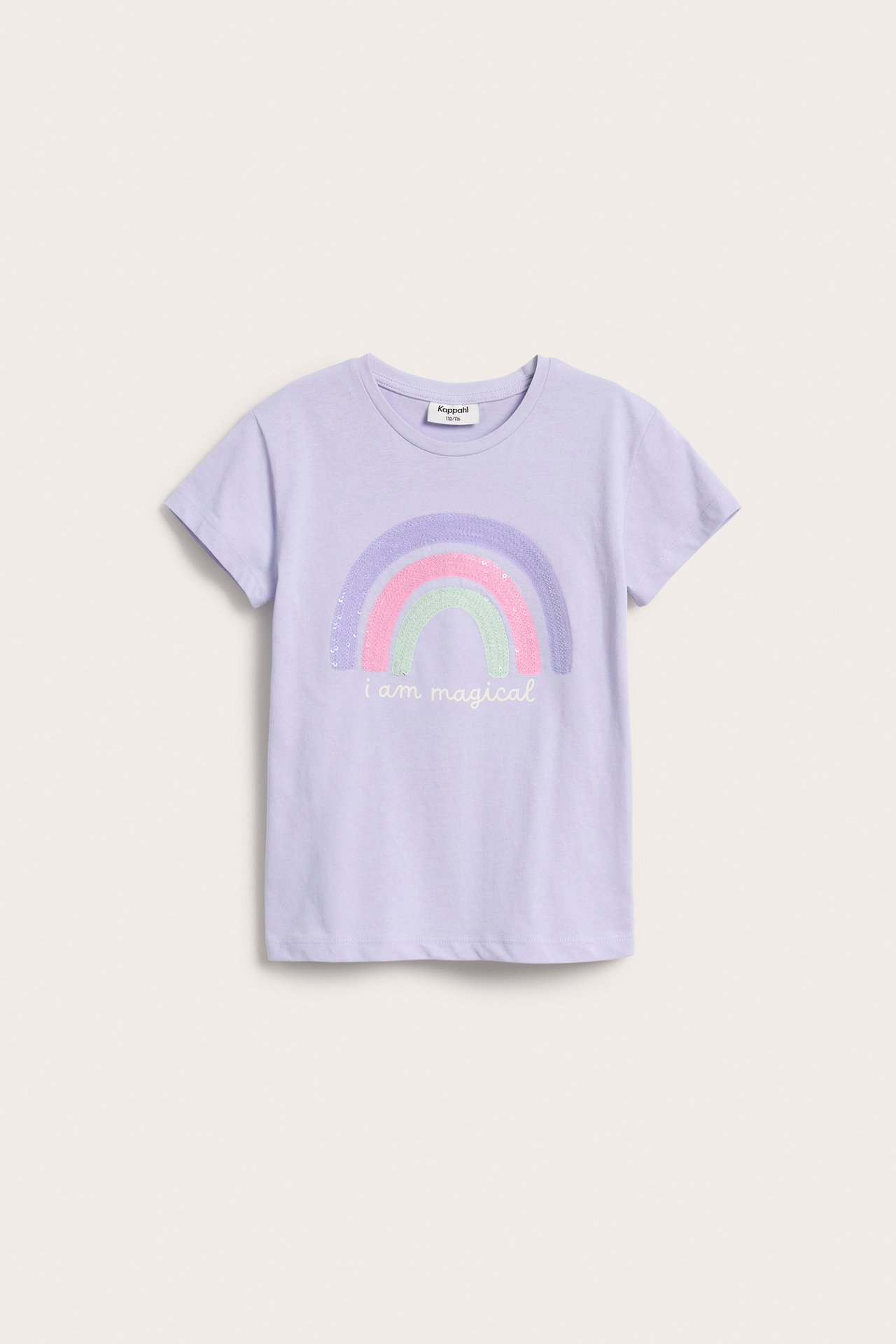 Widok z przodu: Fioletowy bawełniany T-shirt dziecięcy z tęczą z cekinów i napisem 'i am magical'.
