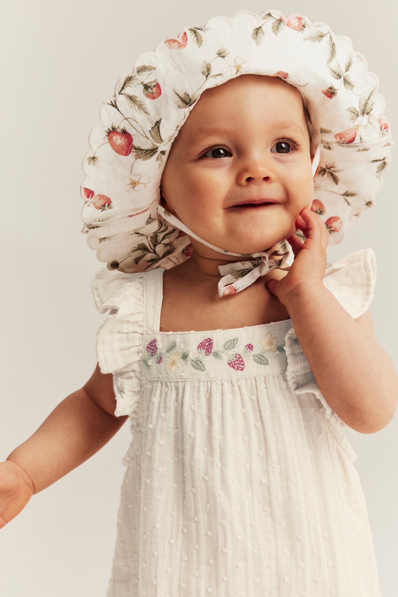 Jumpsuit med volangermer - Lys beige - 2