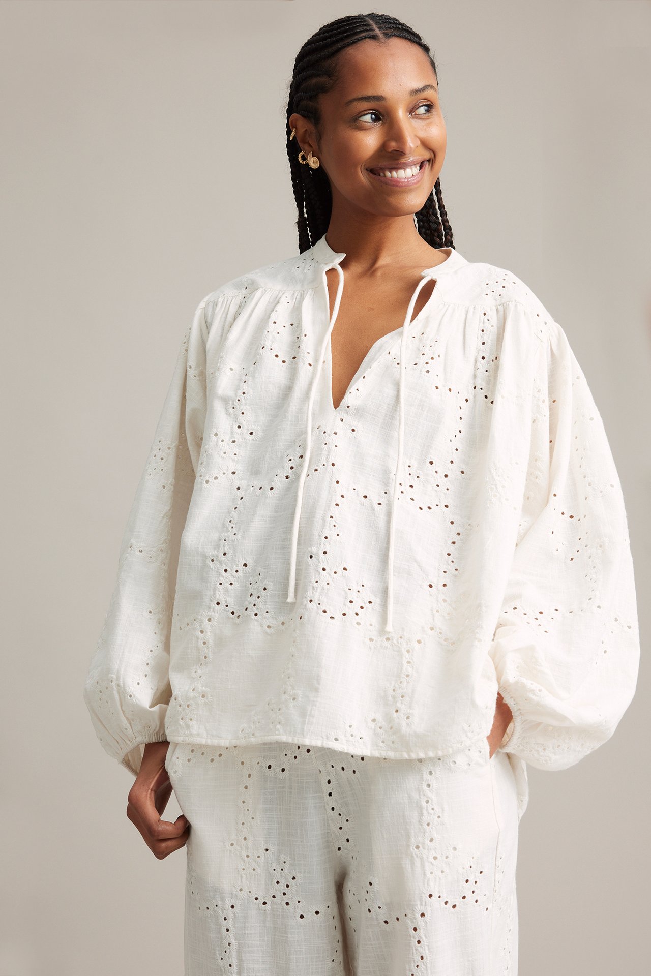 Brodert bluse med lange ermer - Hvit - 4