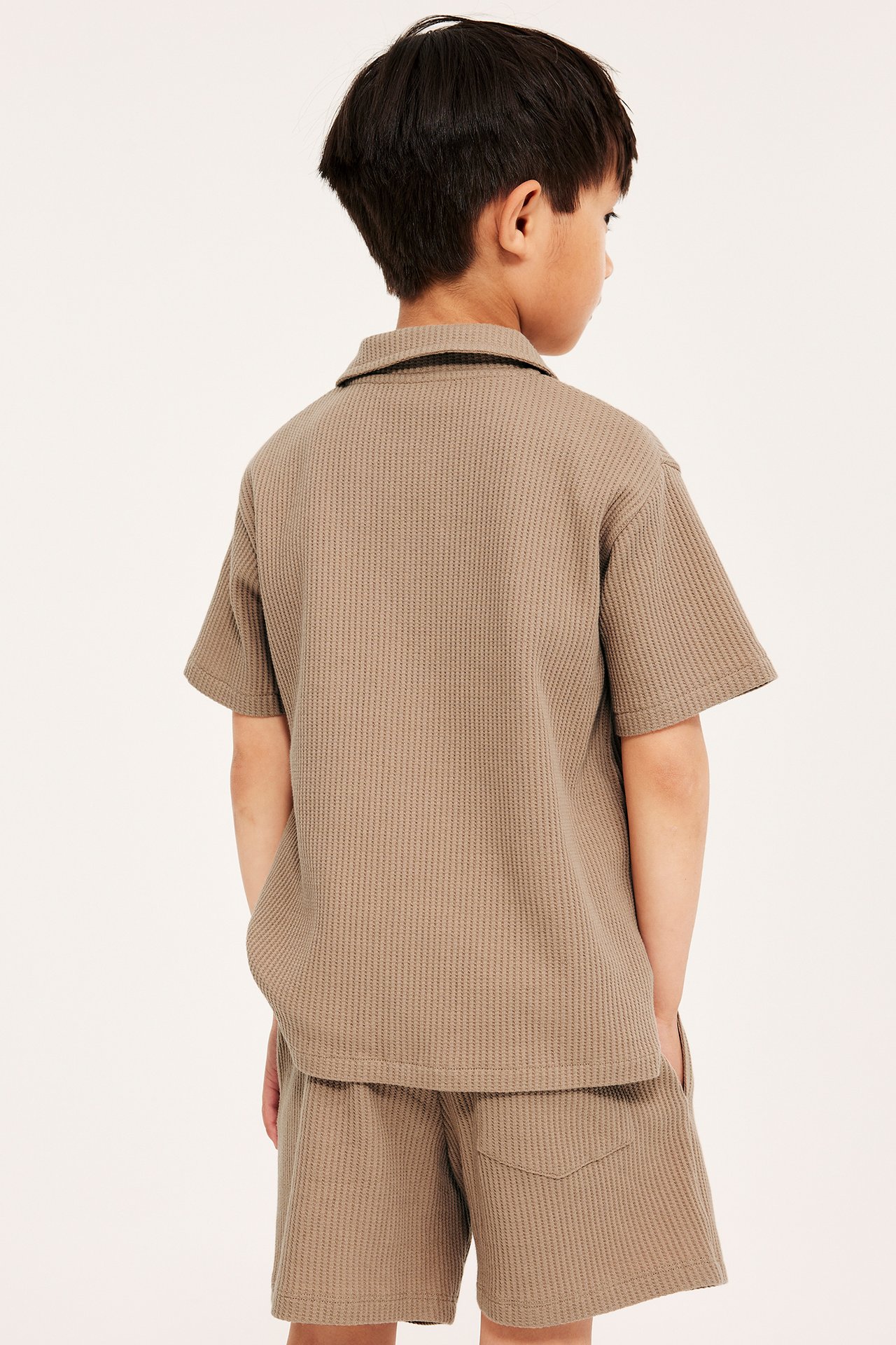 Vohvelirakenteiset shortsit - Ruskea - 8