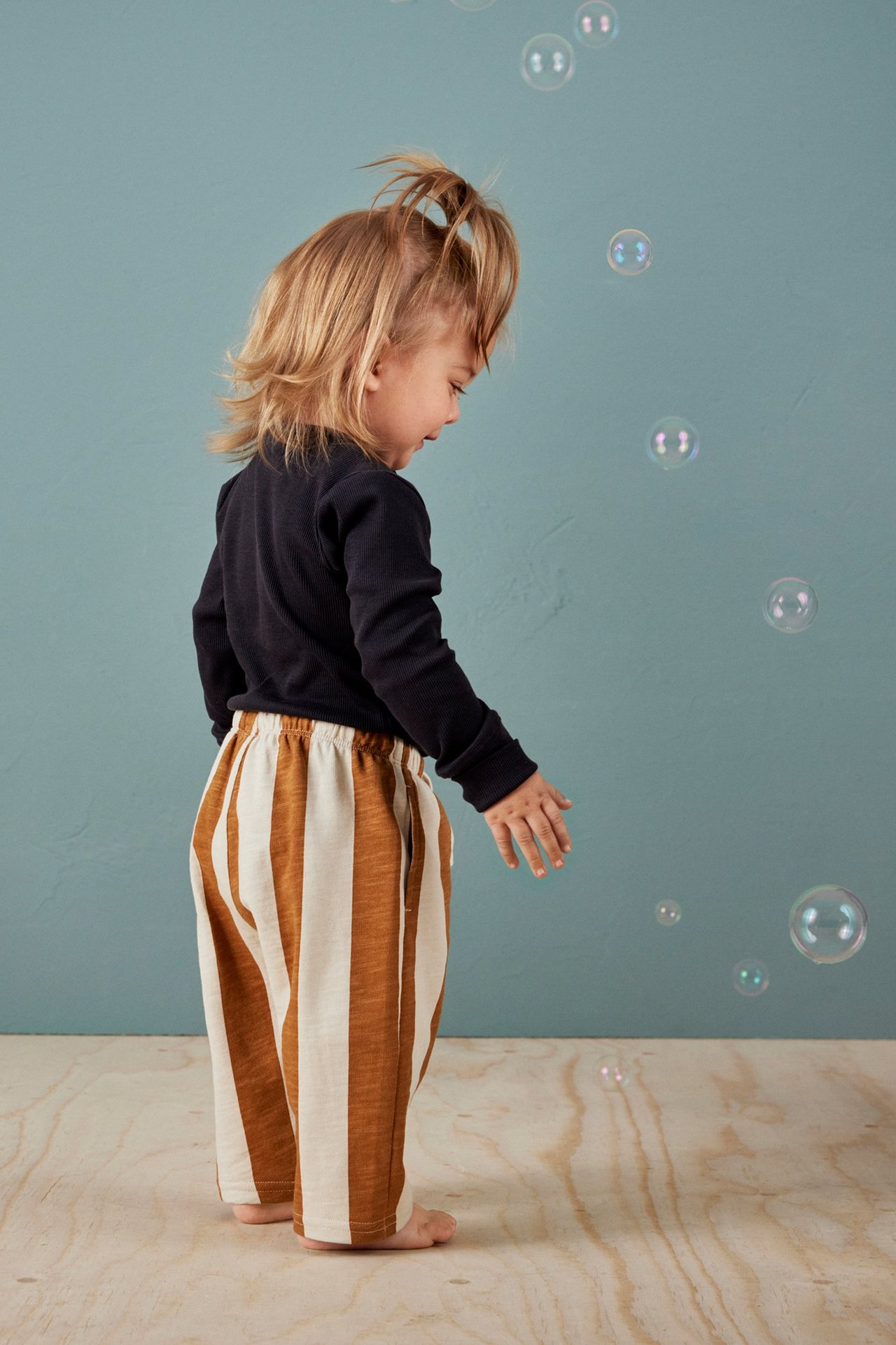 Stripete babybukse