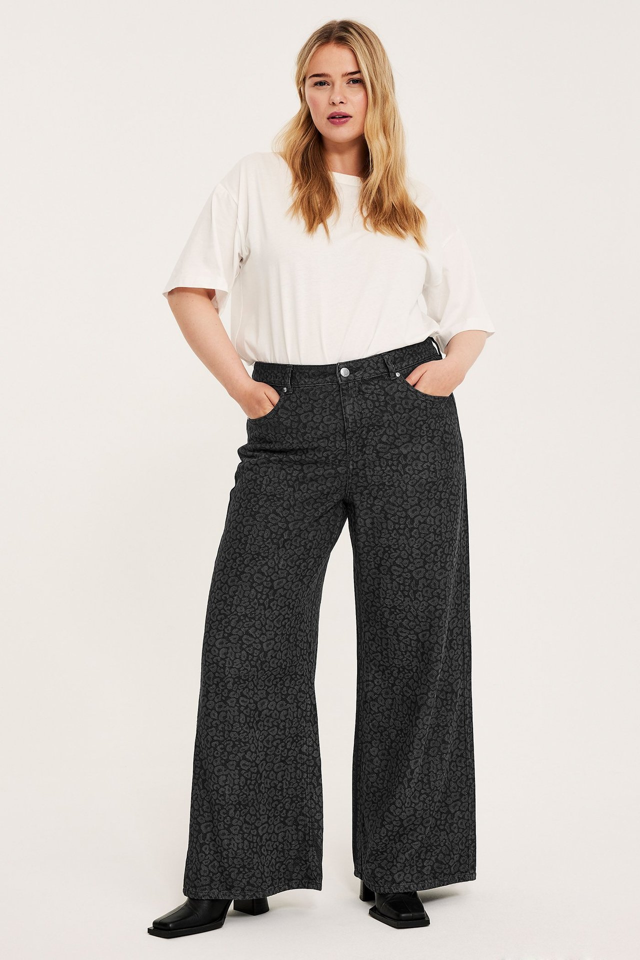 Wide jeans high waist