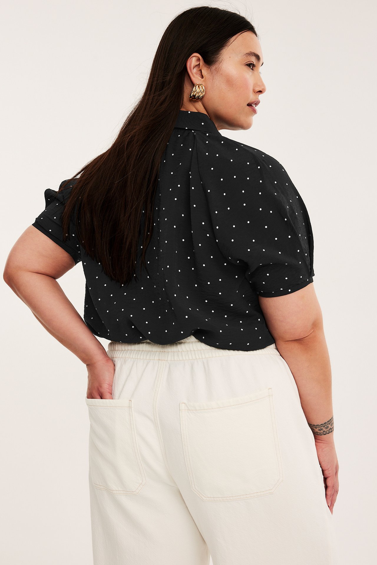 Blus med krage - Svart - 5