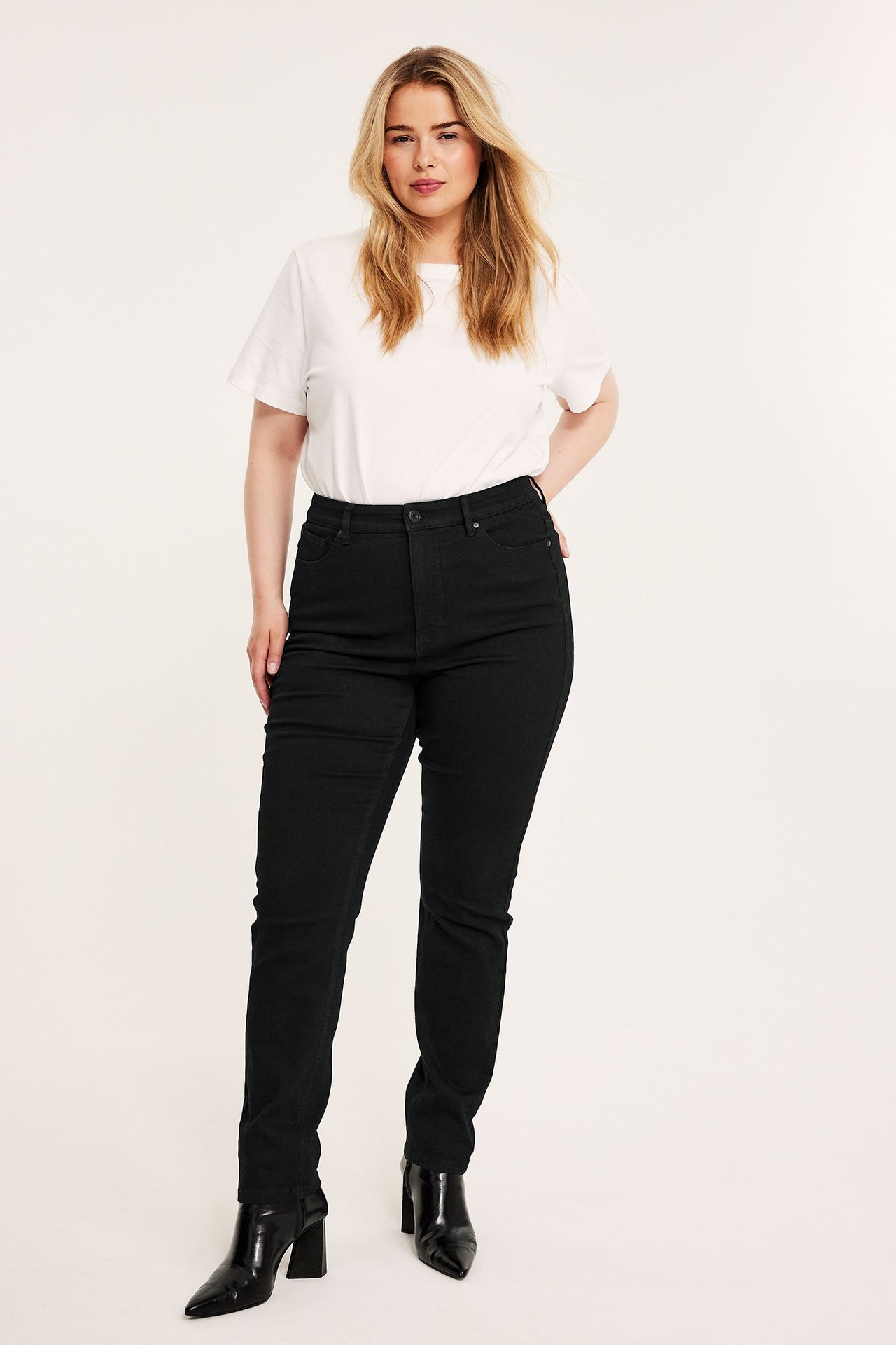 Dżinsy Embracing high waist