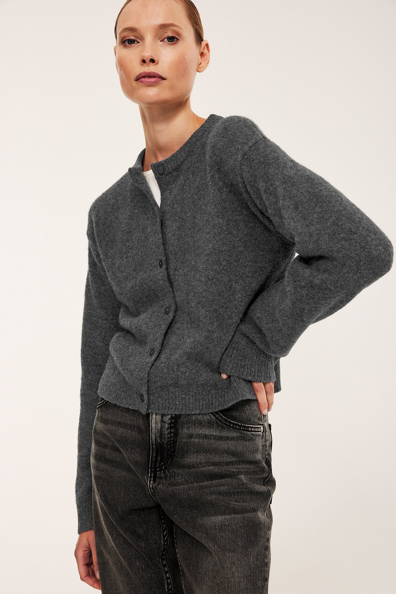 Finstrikket cardigan