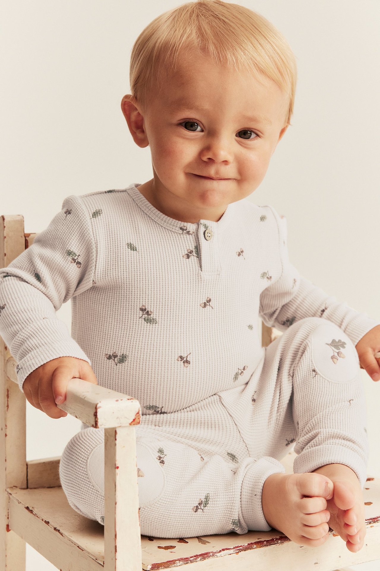 Body, jossa söpöjä tammenterhoja - Beige - 1