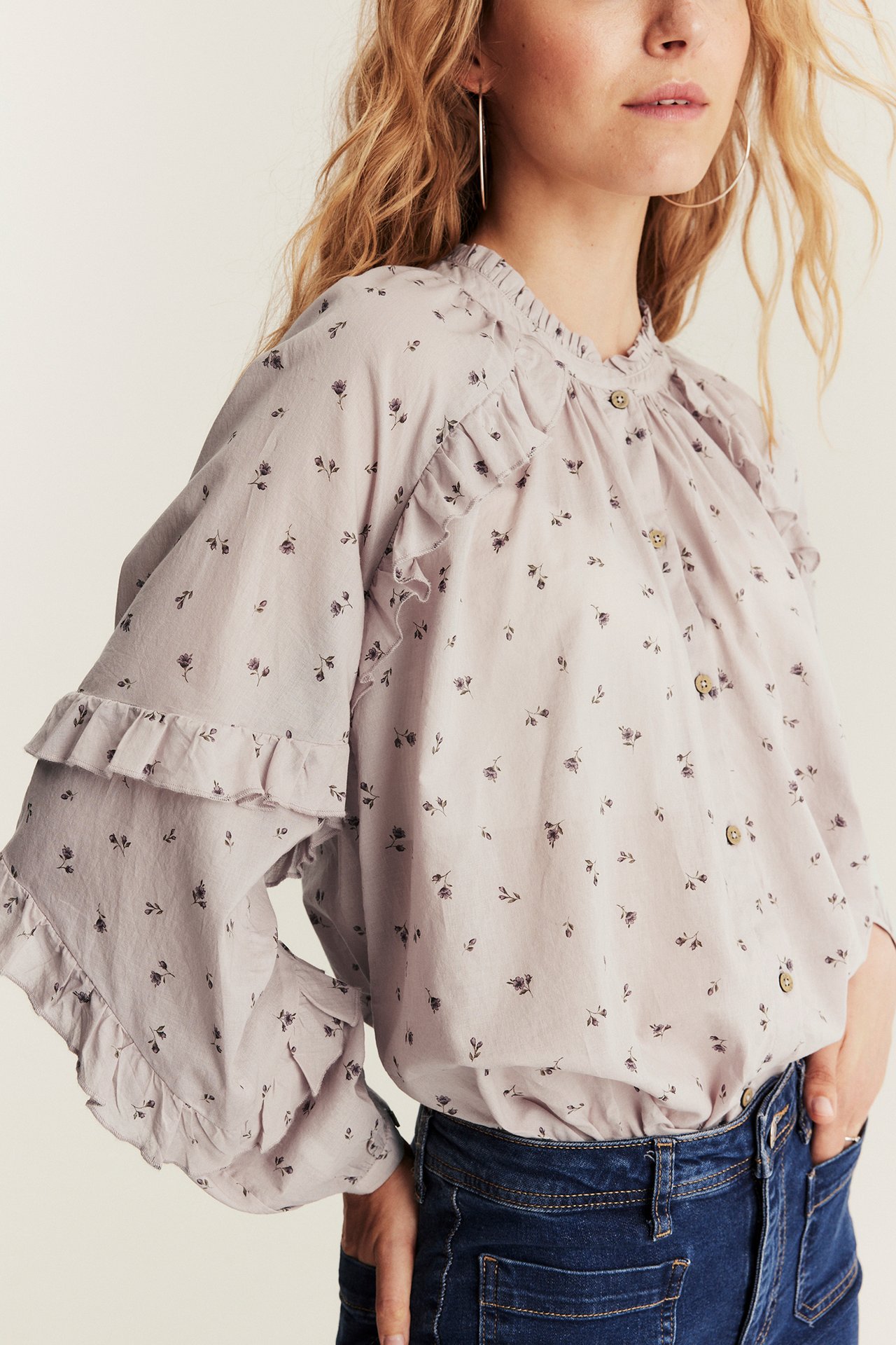 Blus med blommor Newbie Woman