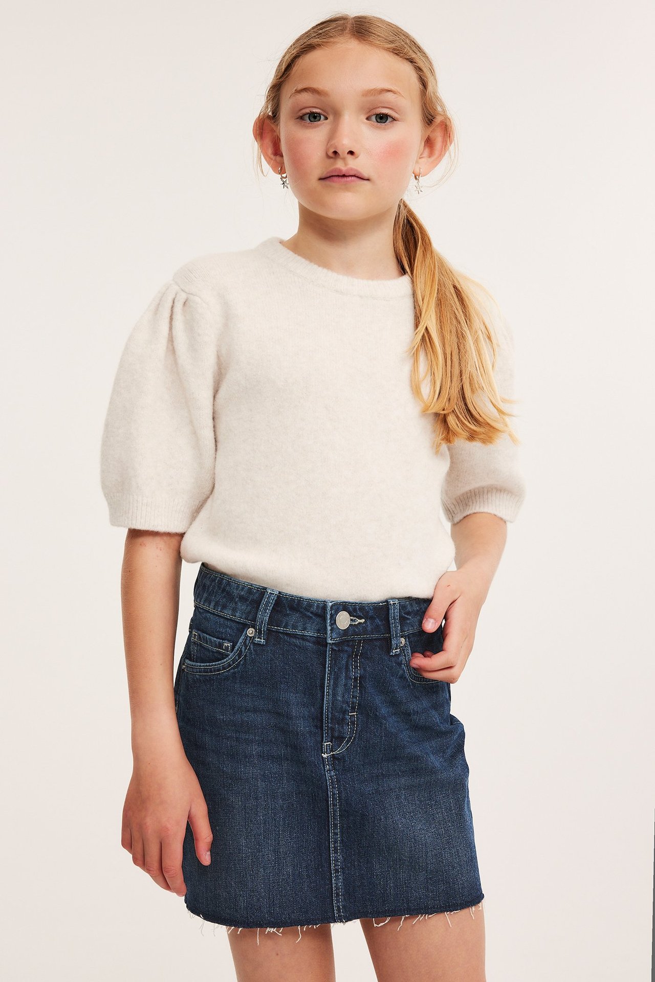 Kort jeanskjol