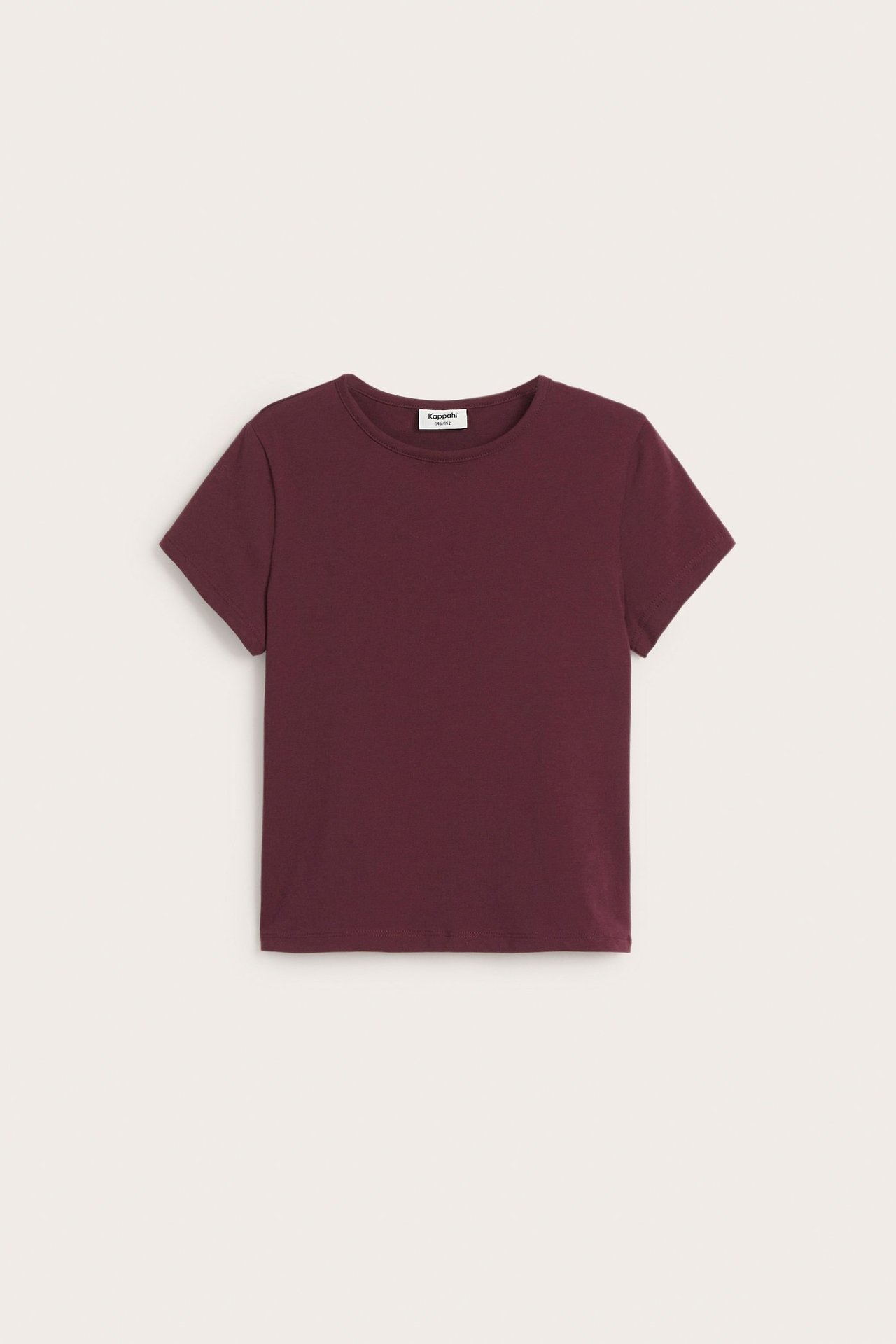 Framifrån, enfärgad mörkröd kortärmad T-shirt med rund halsringning, i bomullsblandning.