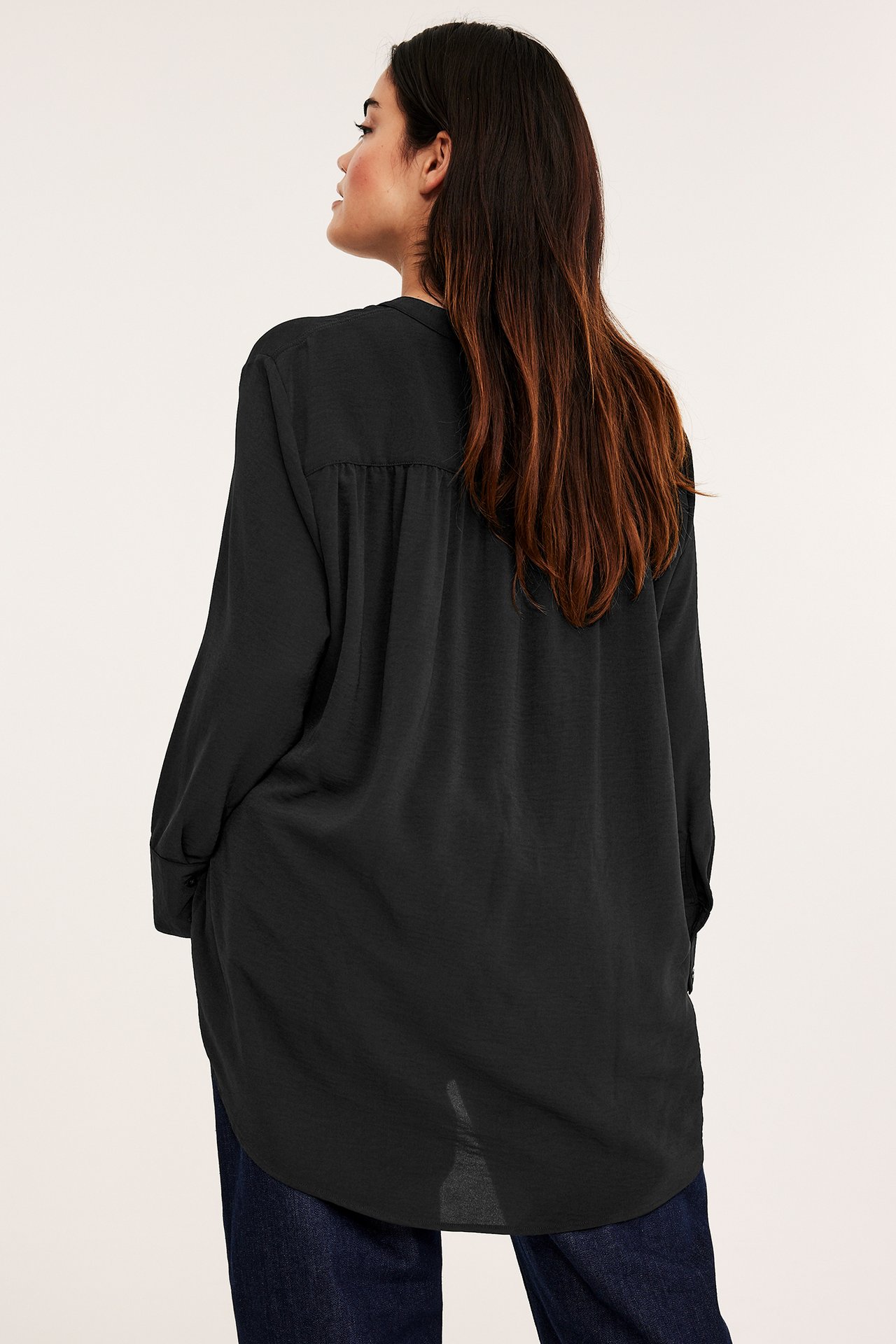 Blus med v-ringning - Svart - 5