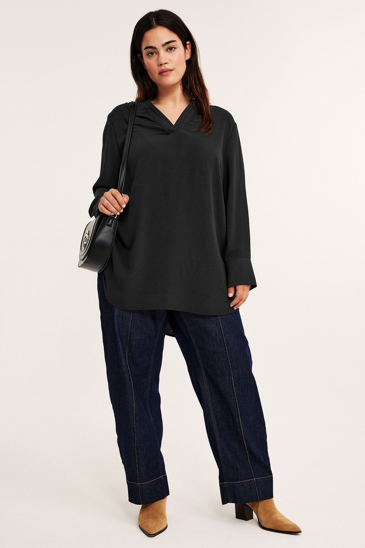 Blus med v-ringning