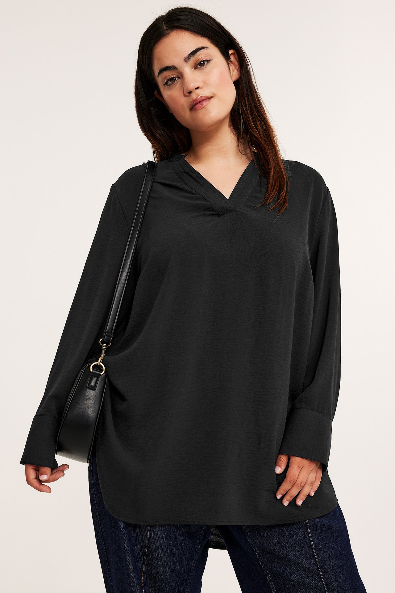 Blus med v-ringning