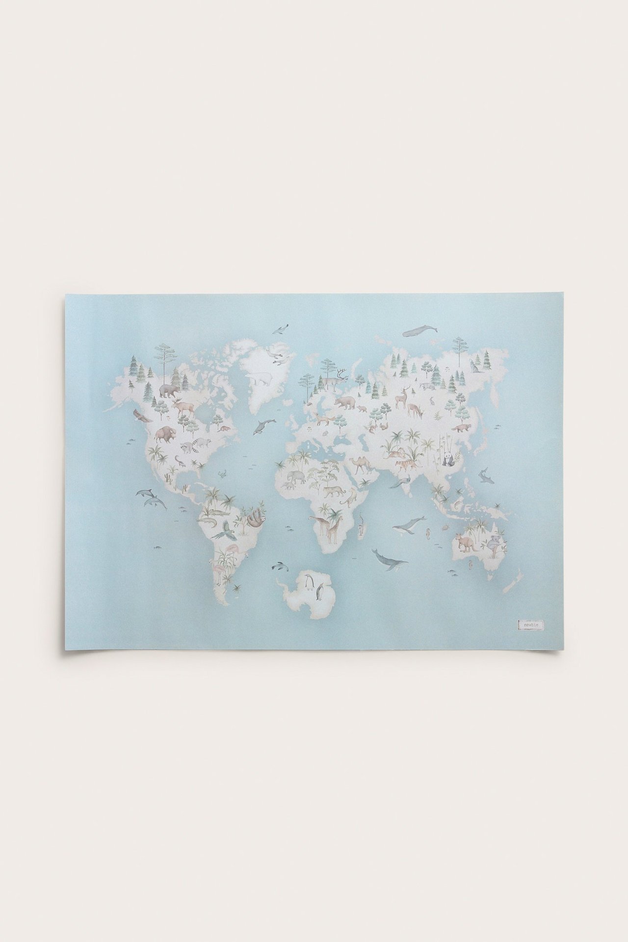 Poster med karta och djurmotiv