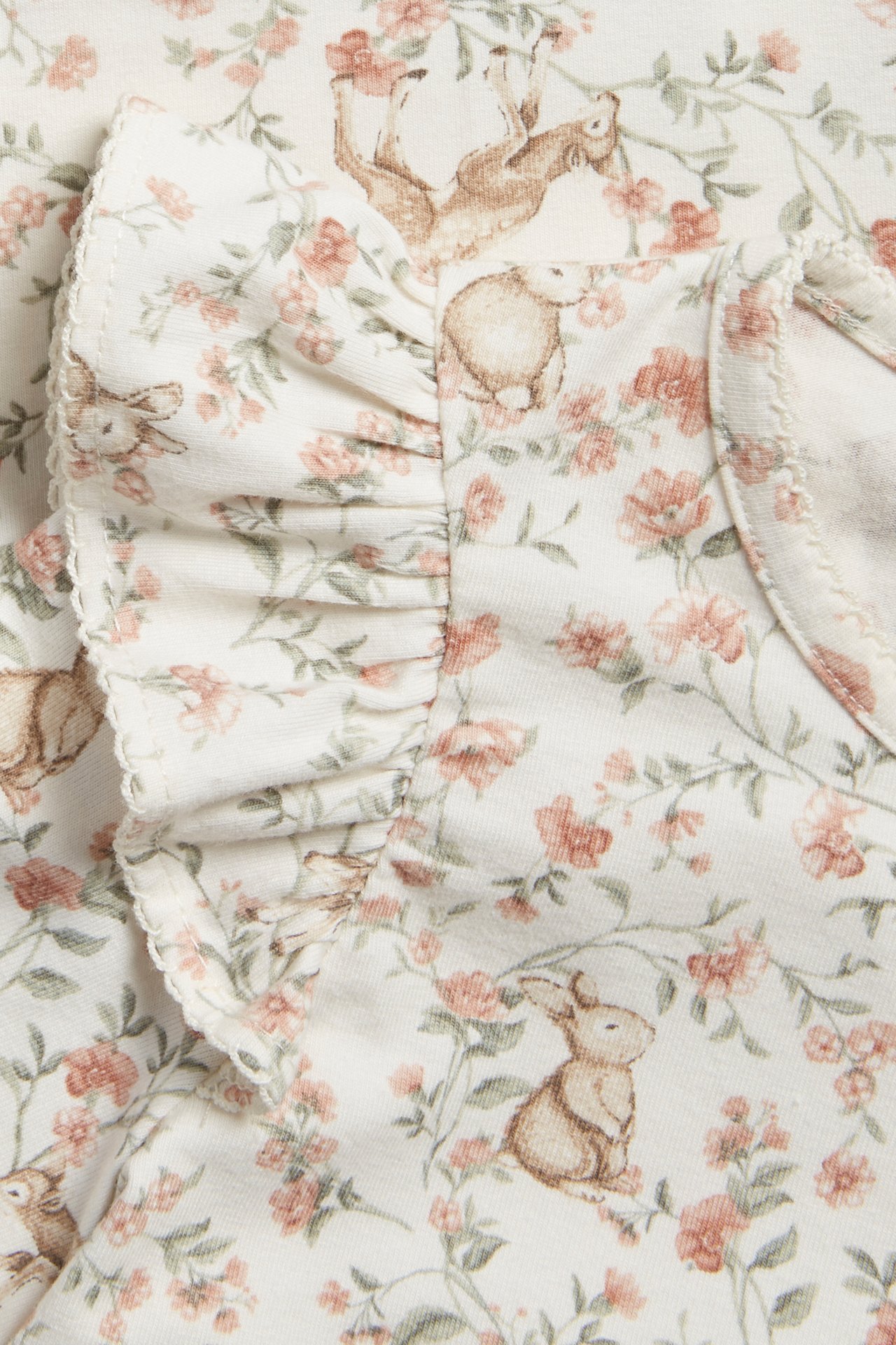 Blomstrete topp med volang - Offwhite - 1