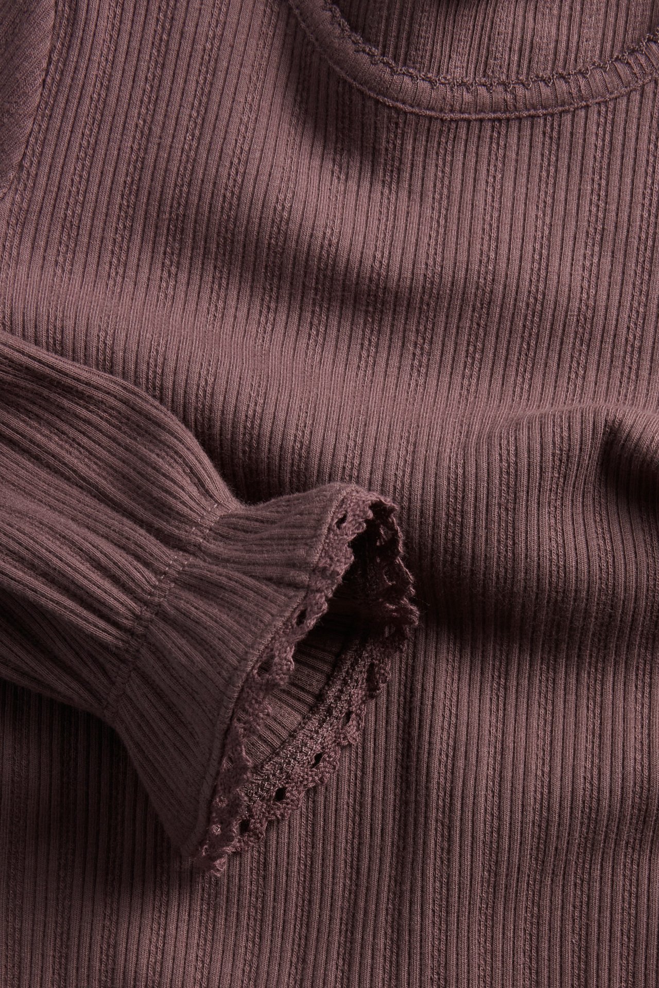 Ribattu paita, jossa on pitsireuna - Violetti - 2