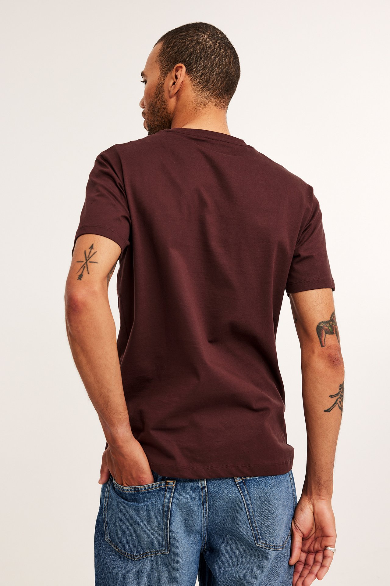 Rundhalsad t-shirt - Vinröd - 5
