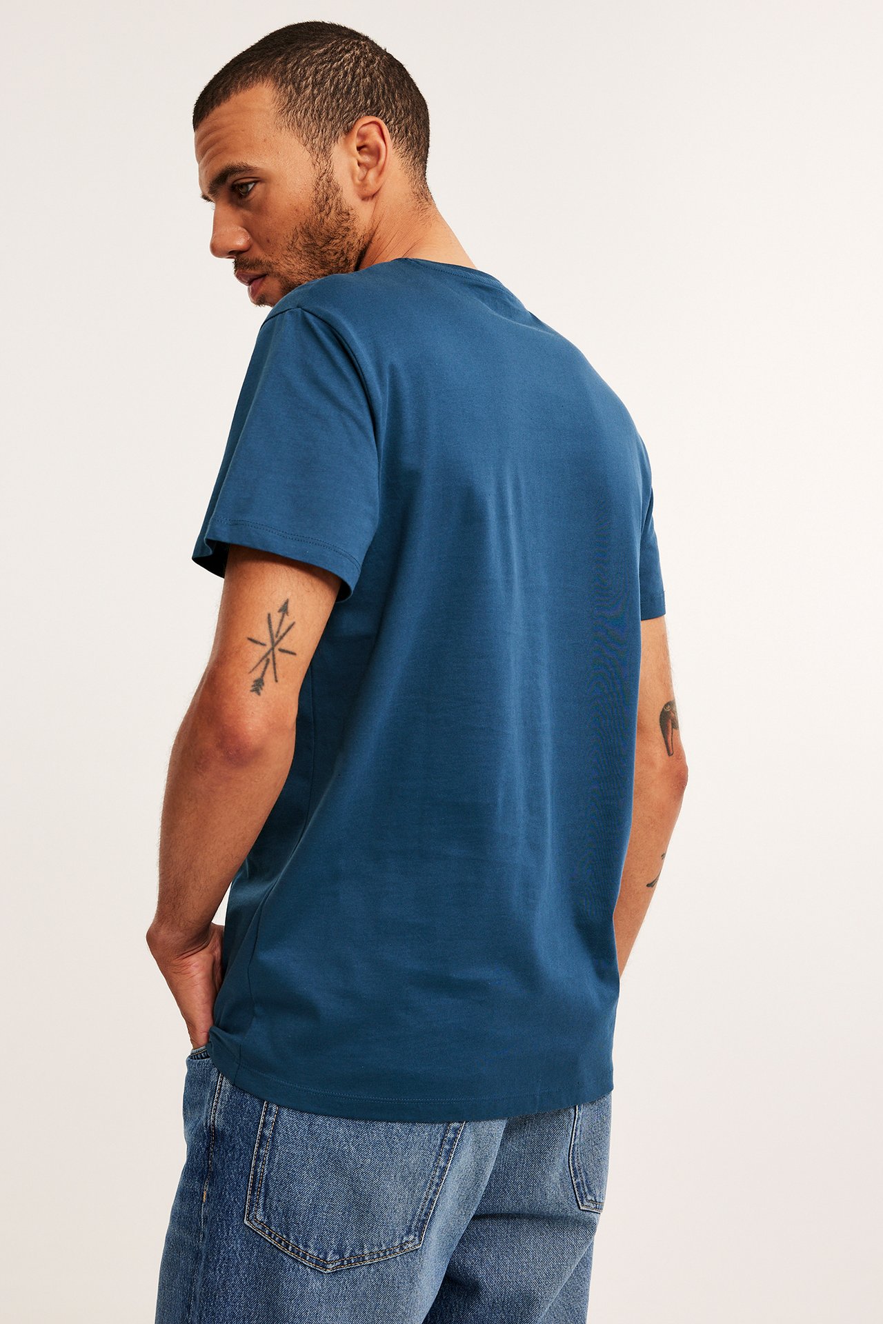 Rundhalsad t-shirt - Mörkblå - 5