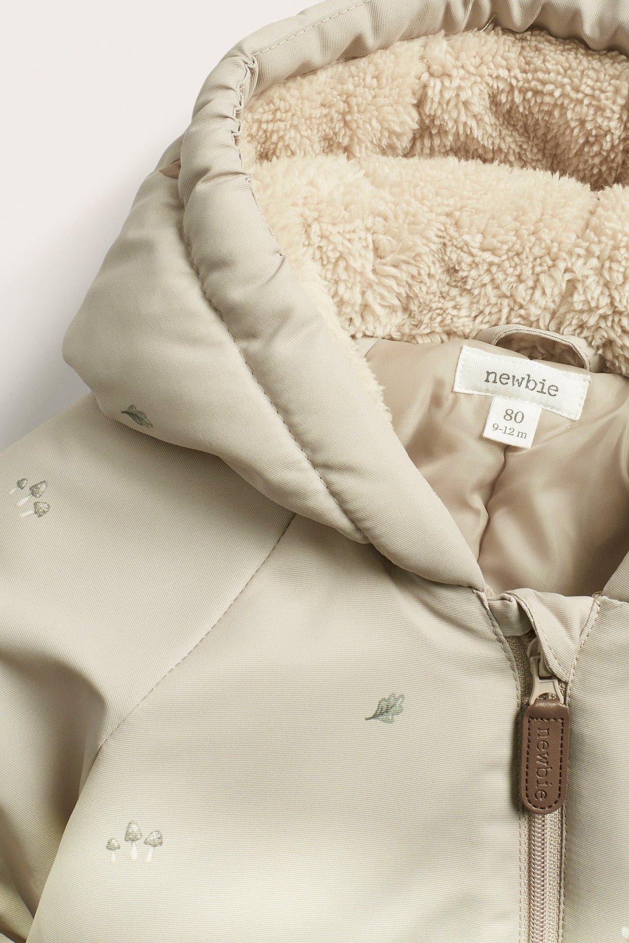Vindtett parkdress med rever