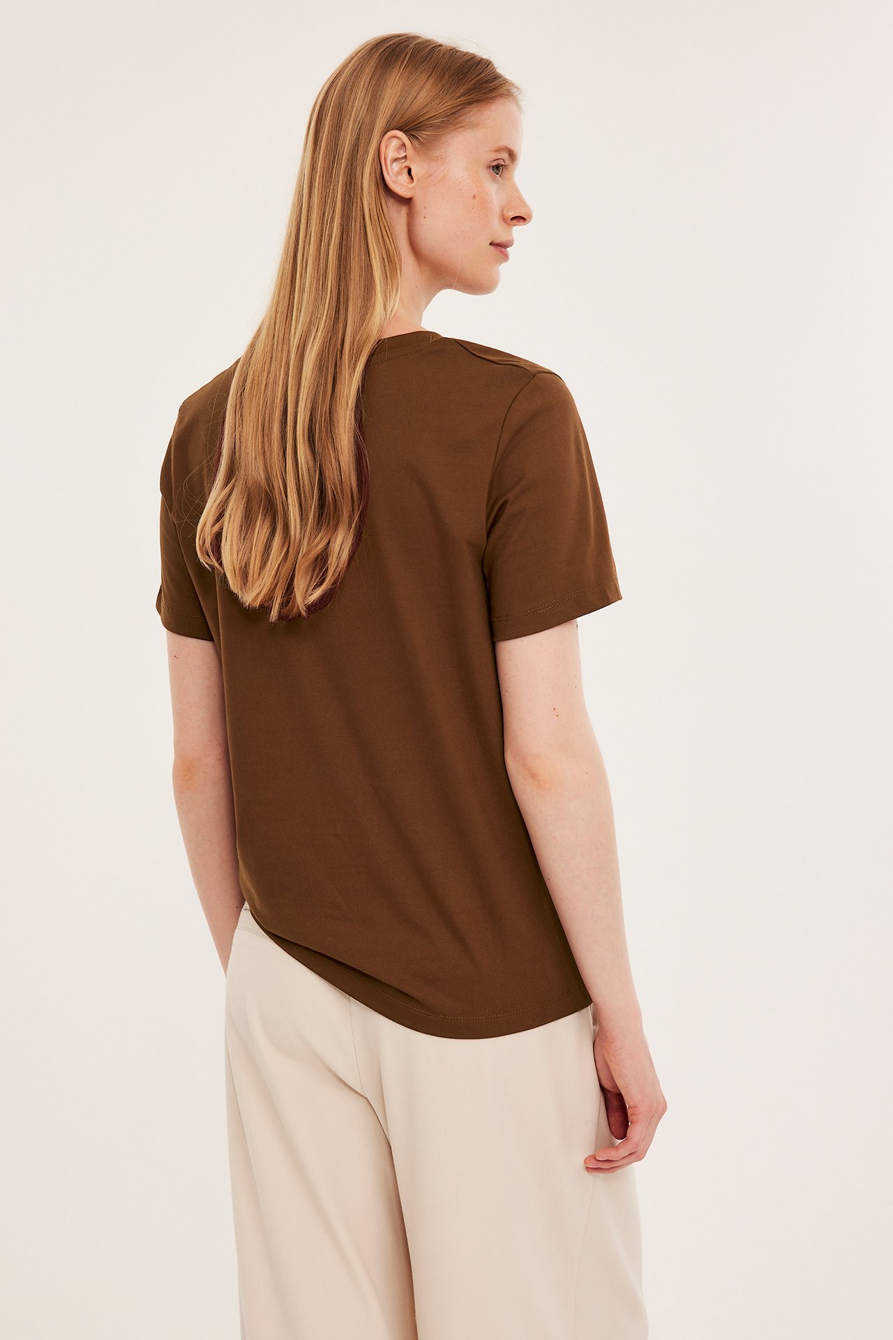 T-shirt - Brązowy - 6