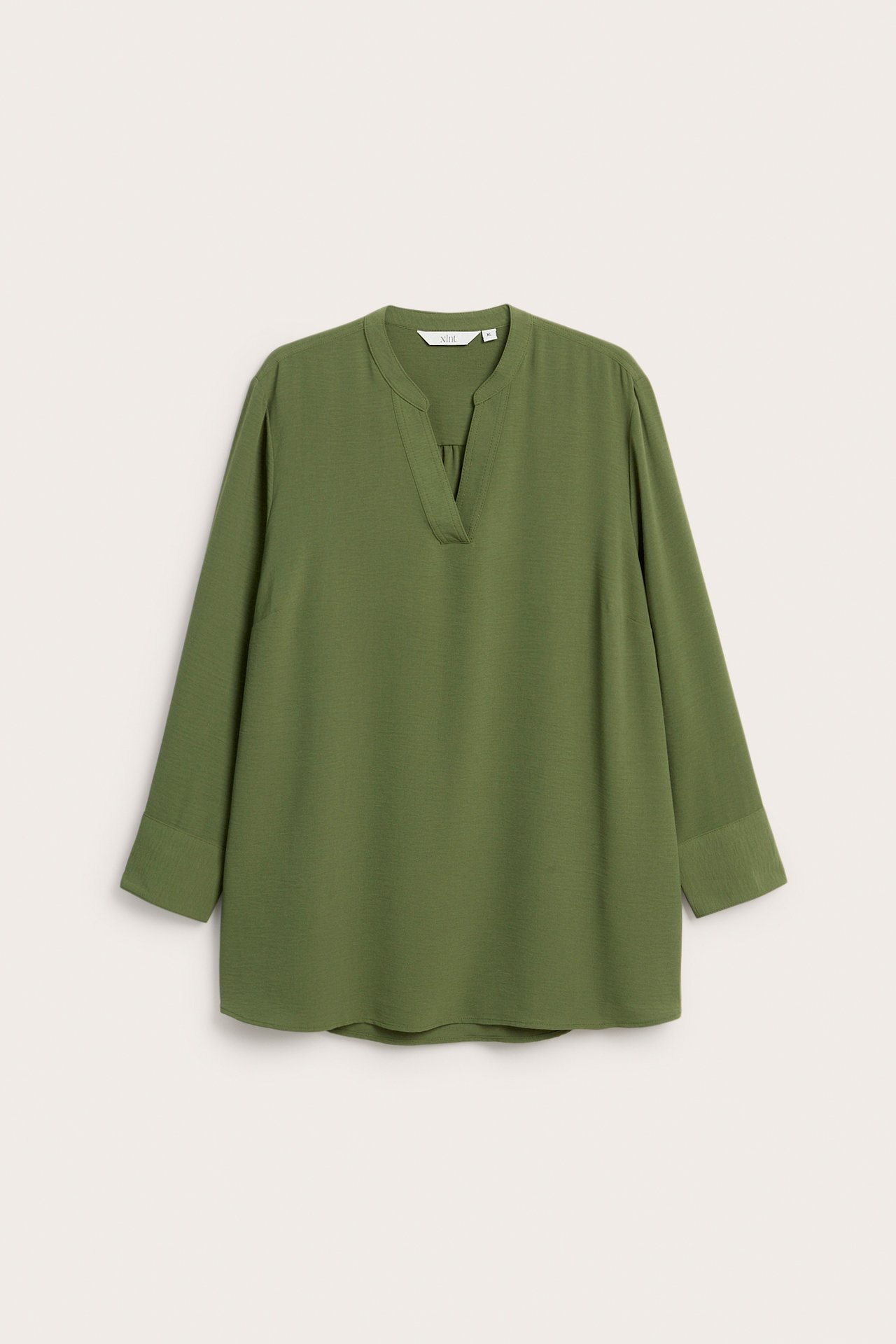 Blus med v-ringning