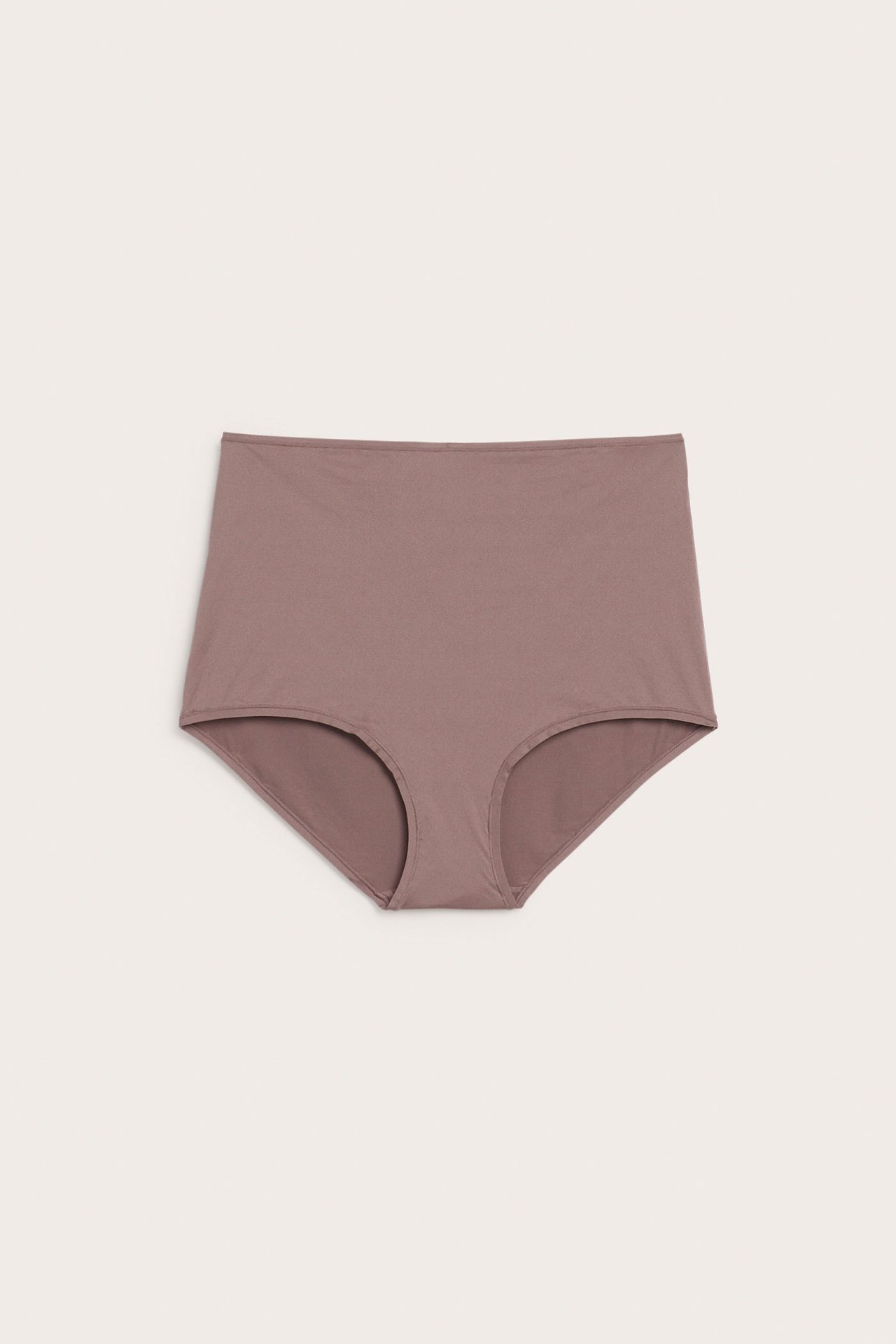 Forfra: Mørkrosa høy midje hipster truse i mykt, elastisk, ensfarget stoff.