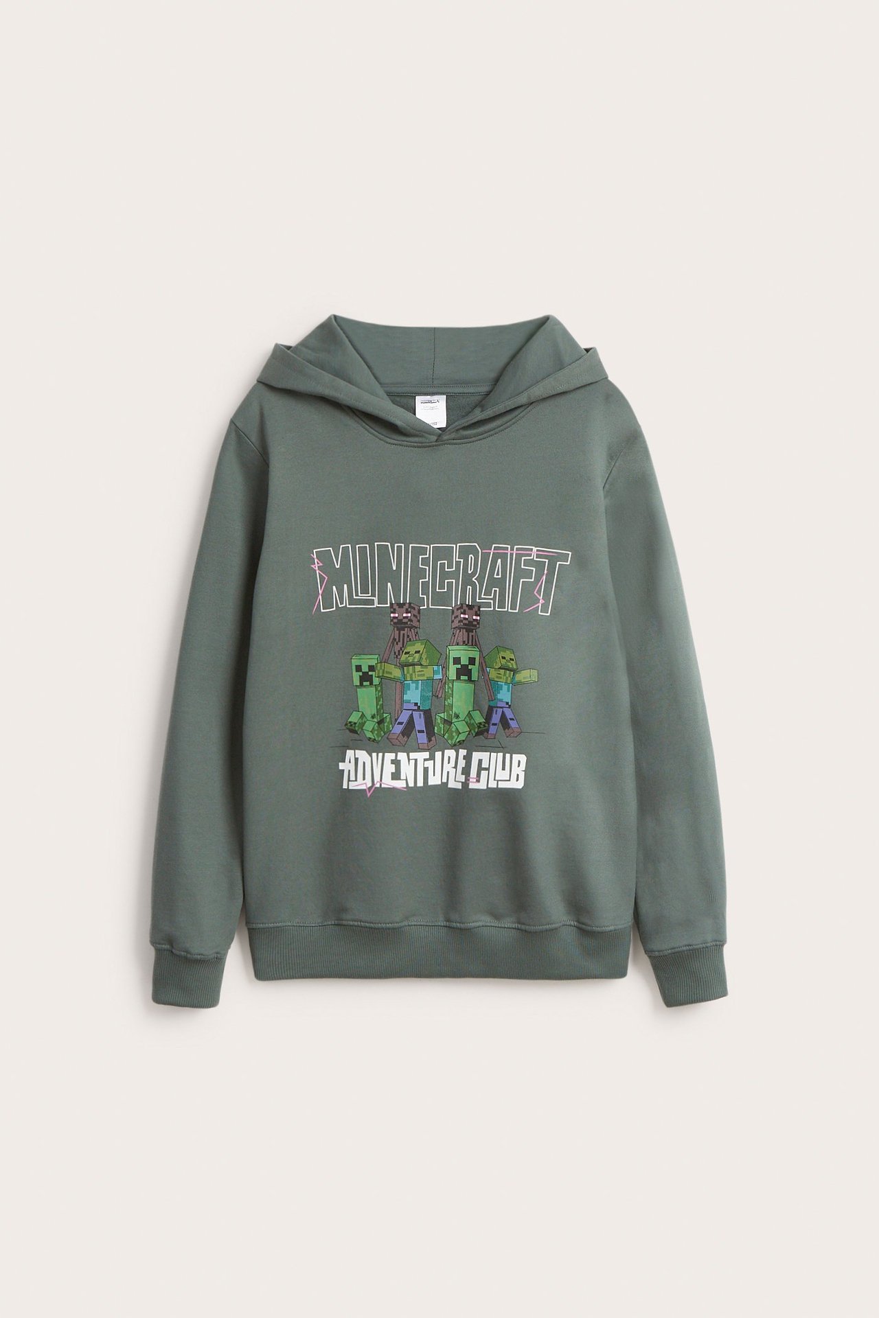 Frontvisning av en khakigrønn bomullshoodie for barn med "Minecraft Adventure Club"-trykk.