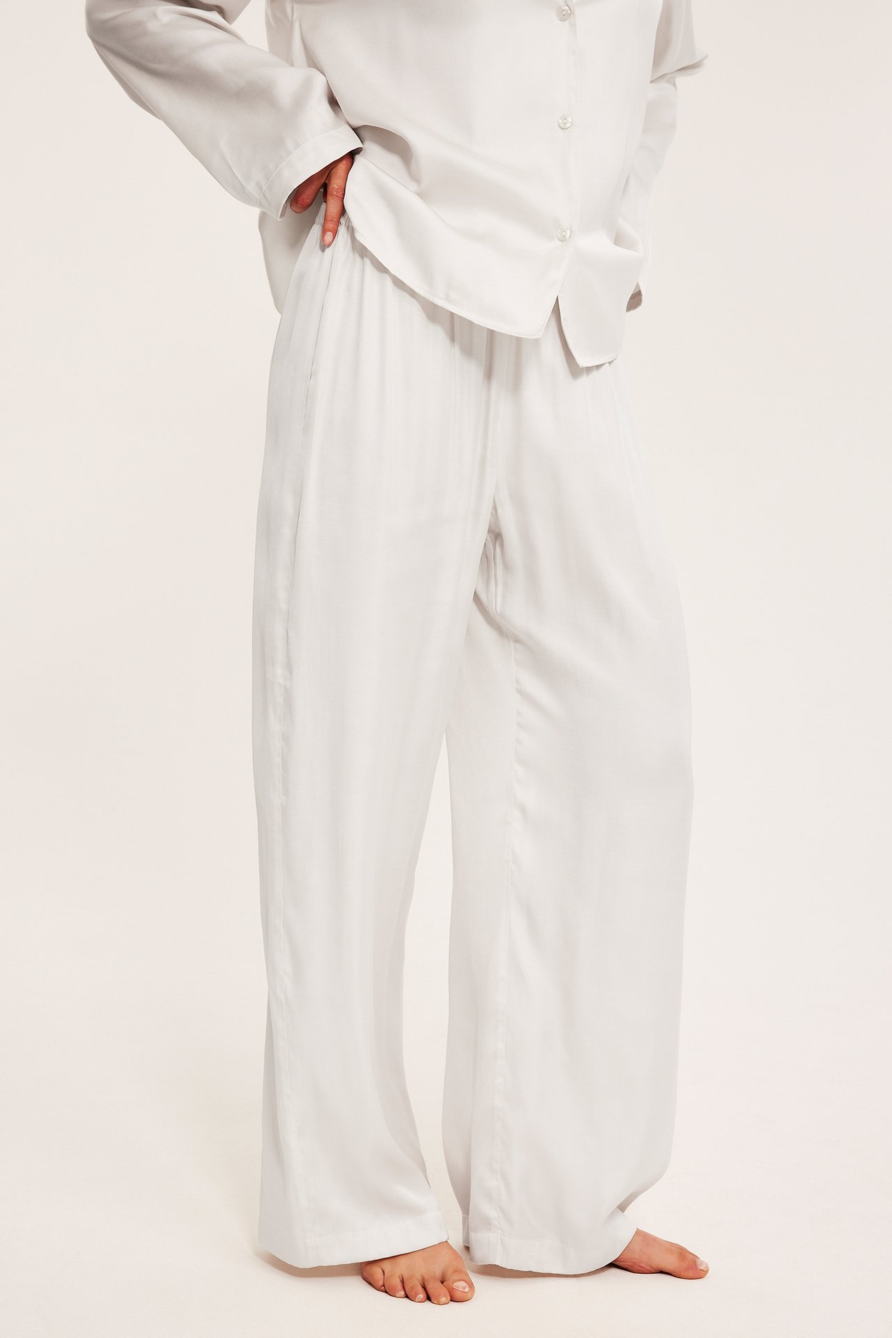 Satin pyjamas - Vit - 178cm / Storlek: S - 4