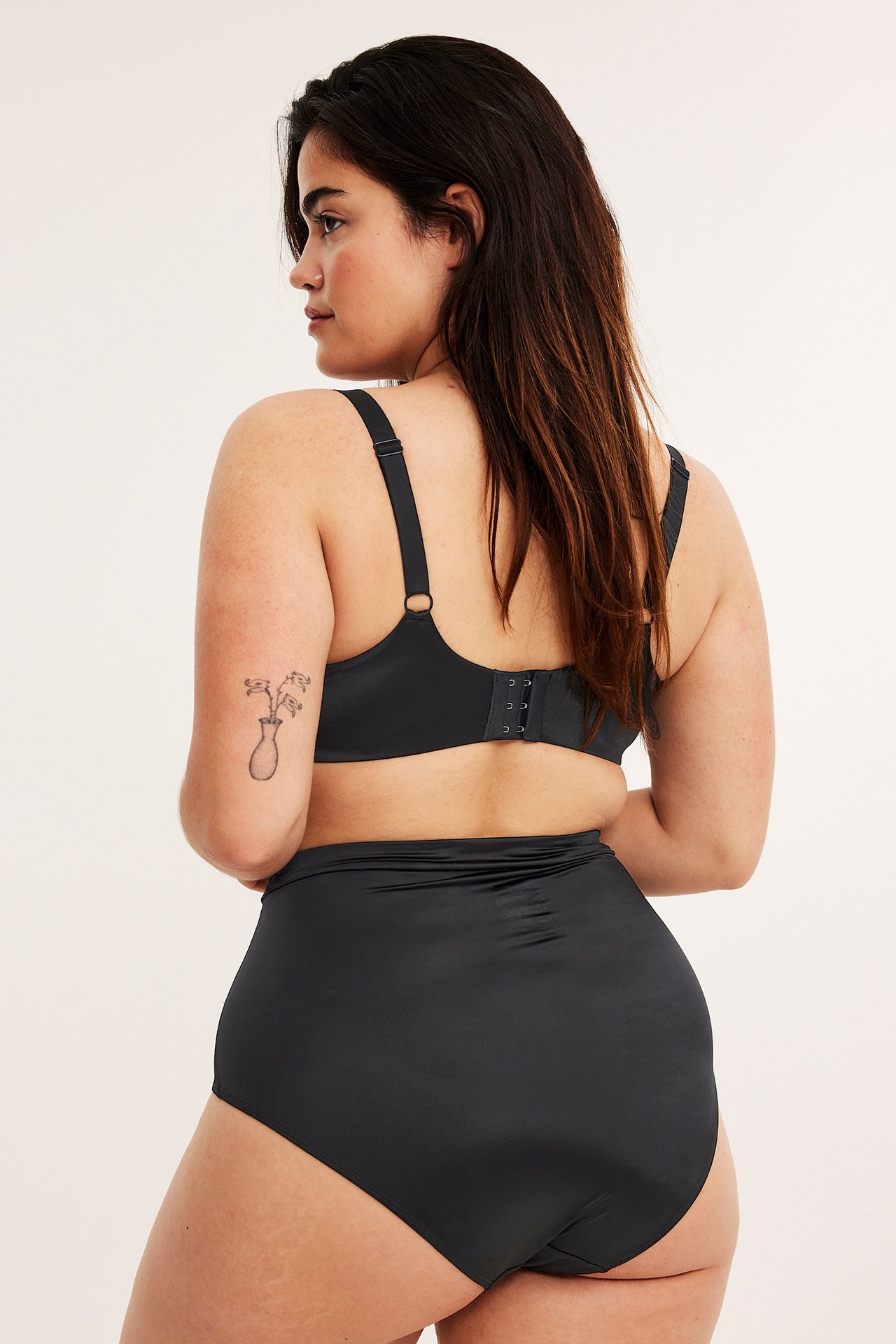 Push-up-rintaliivit - Musta - 4