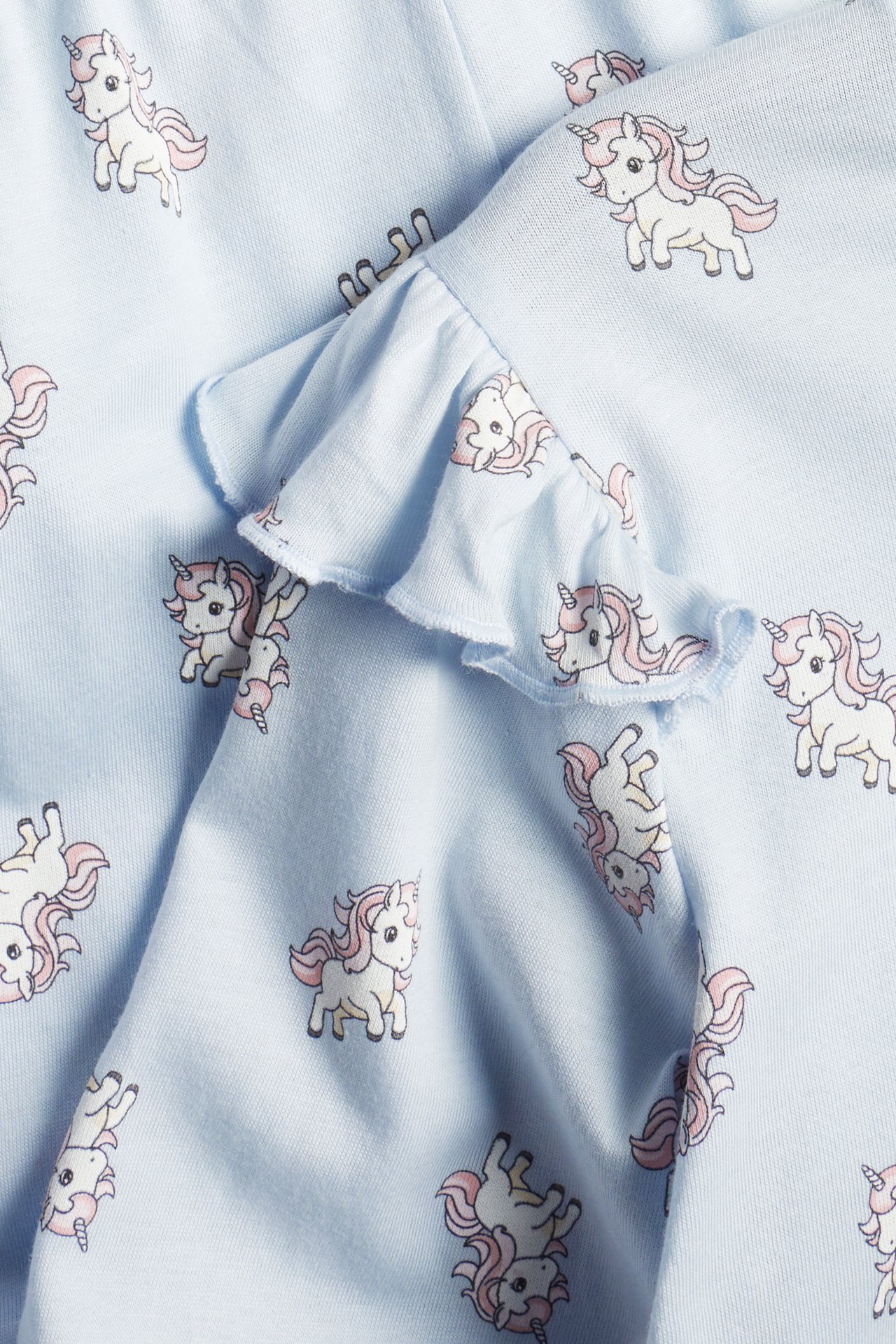 Pyjama röyhelöllä