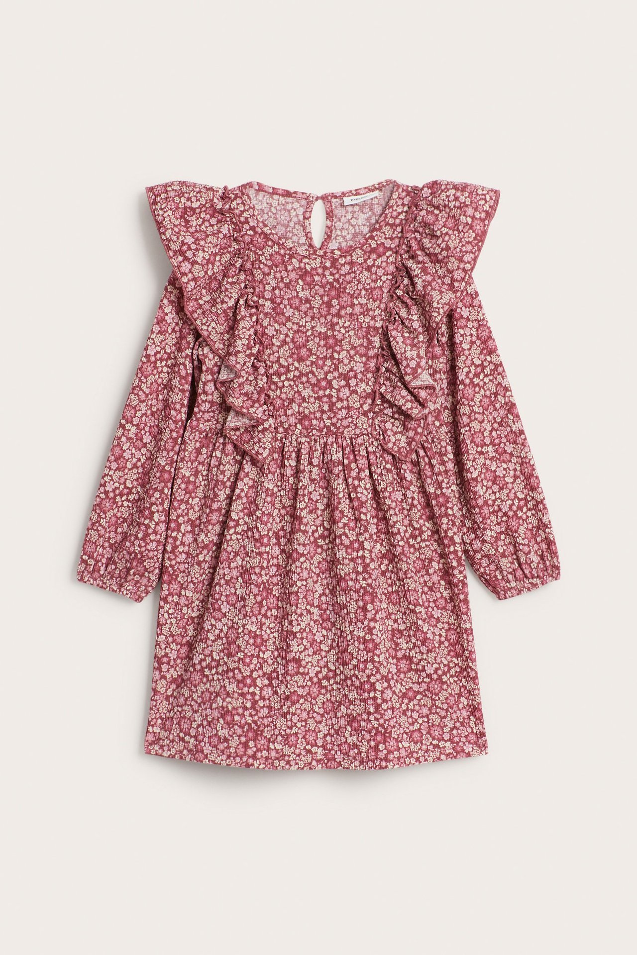 Widok z przodu: Bordowa wzorzysta sukienka dziecięca z krepowanej dzianiny, z falbanami na ramionach i ściągaczami.