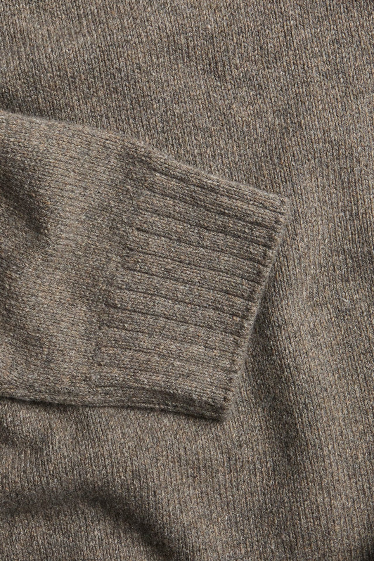 Brązowa melange'owa sweter polo z bawełny, poliamidu, wełny, długi rękaw.