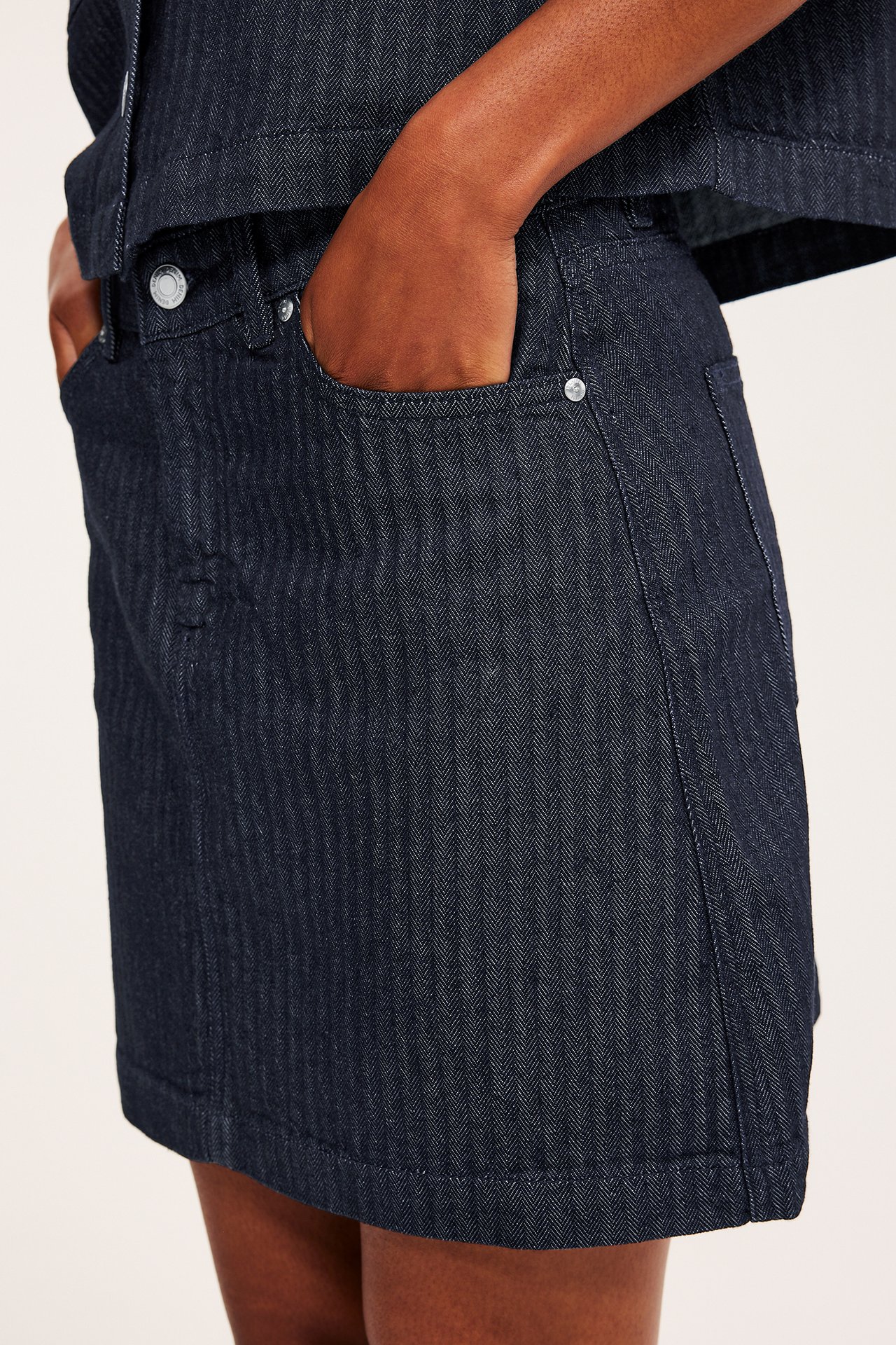 Kalanruotokuvioinen farkkuhame - Tumma denim - 4