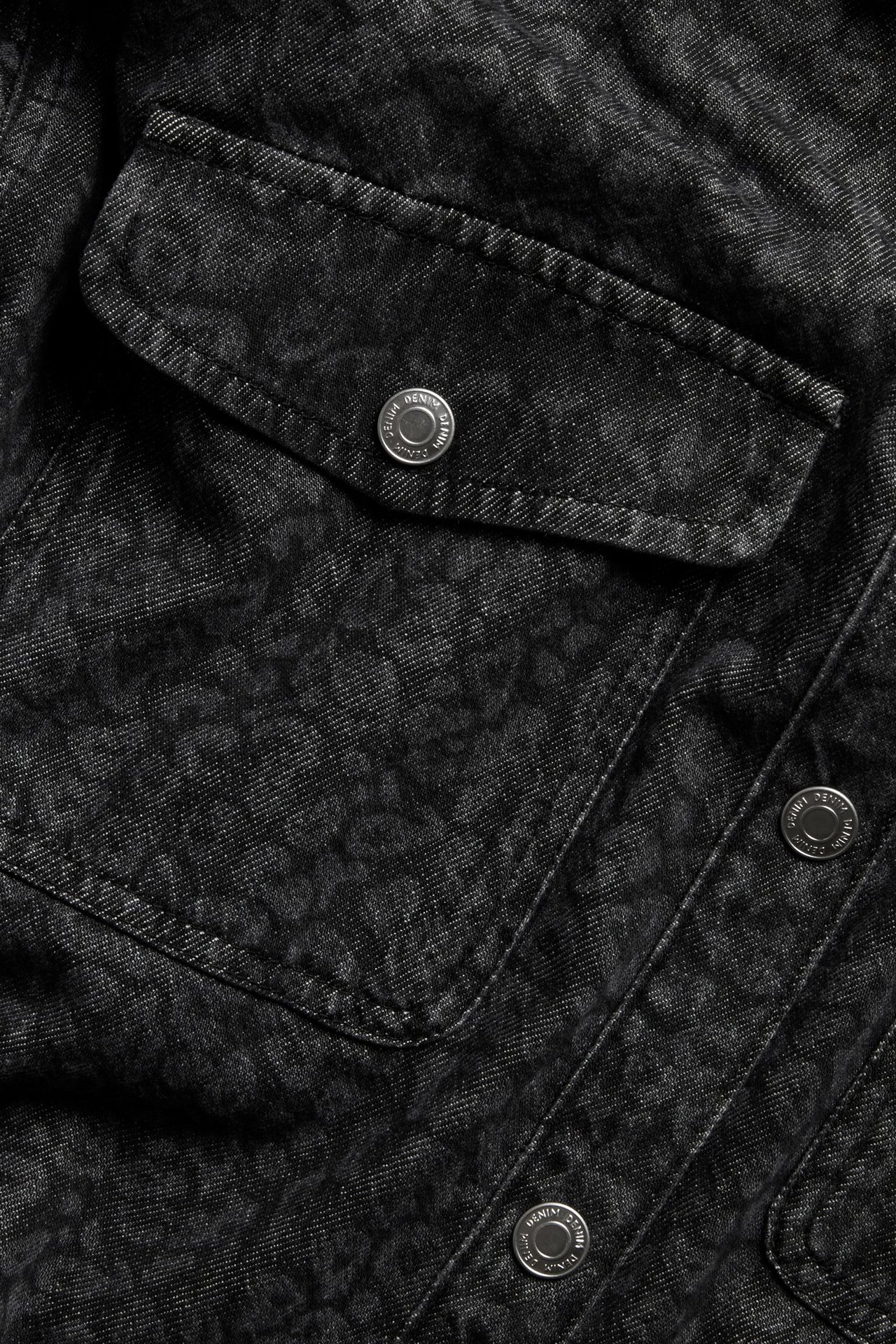 Szara koszula jeansowa w leoparda, guziki, na piersi, przód