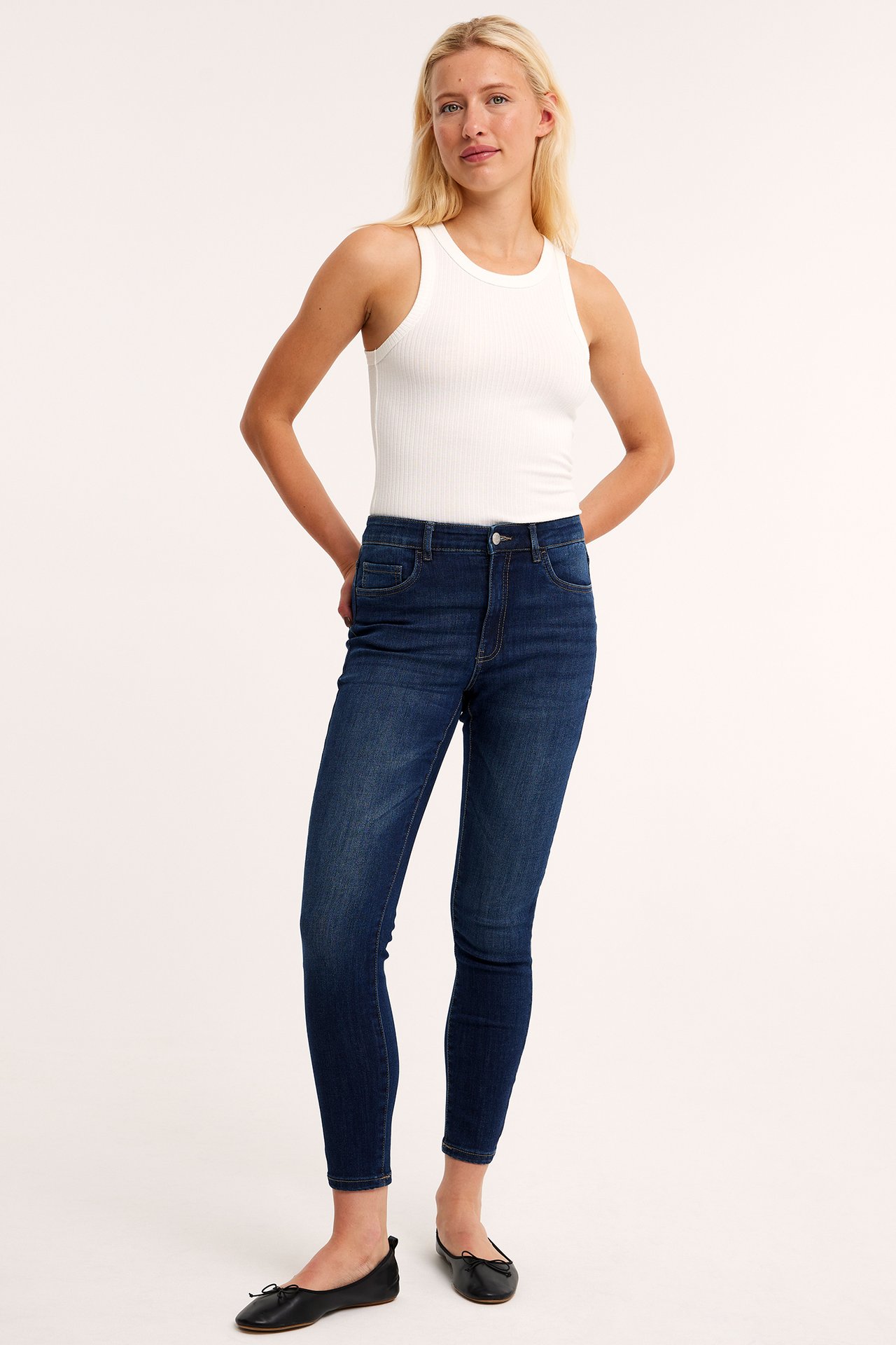 Cropped Slim Jeans Mid Waist - Ciemny dżins - 1