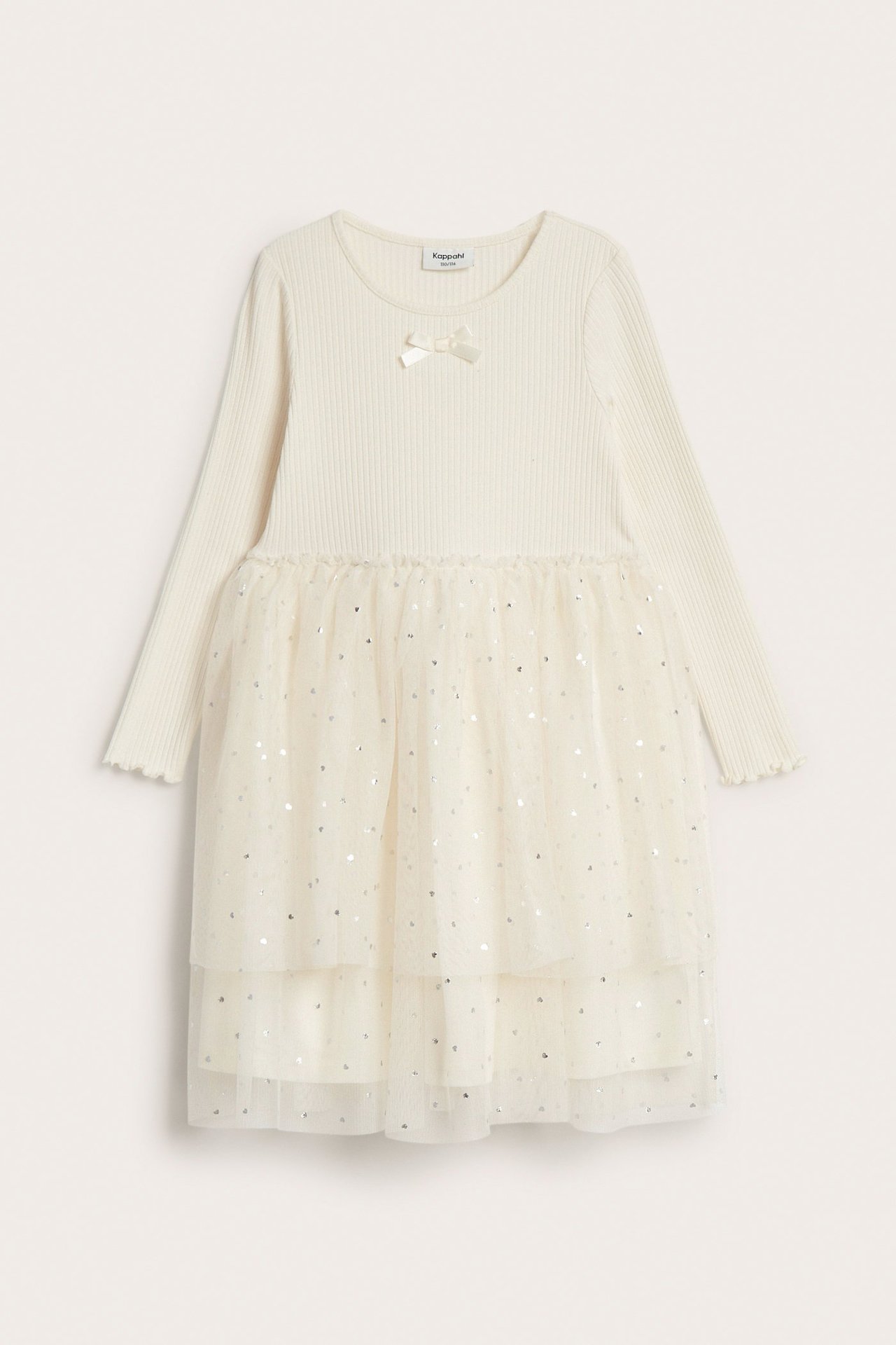 Widok z przodu: Dziecięca sukienka off-white z prążkowaną górą, kokardą i warstwową tiulową spódnicą, srebrne kropki.