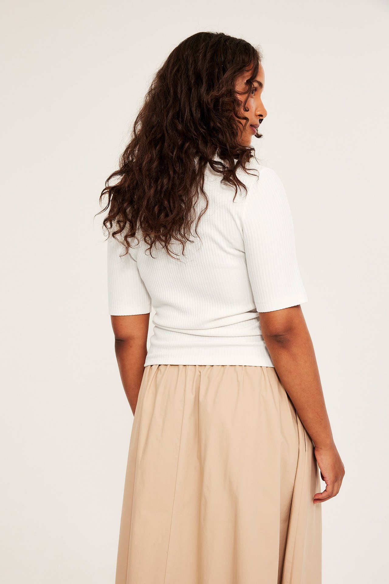 Ribbet topp med polokrage - Offwhite - 4