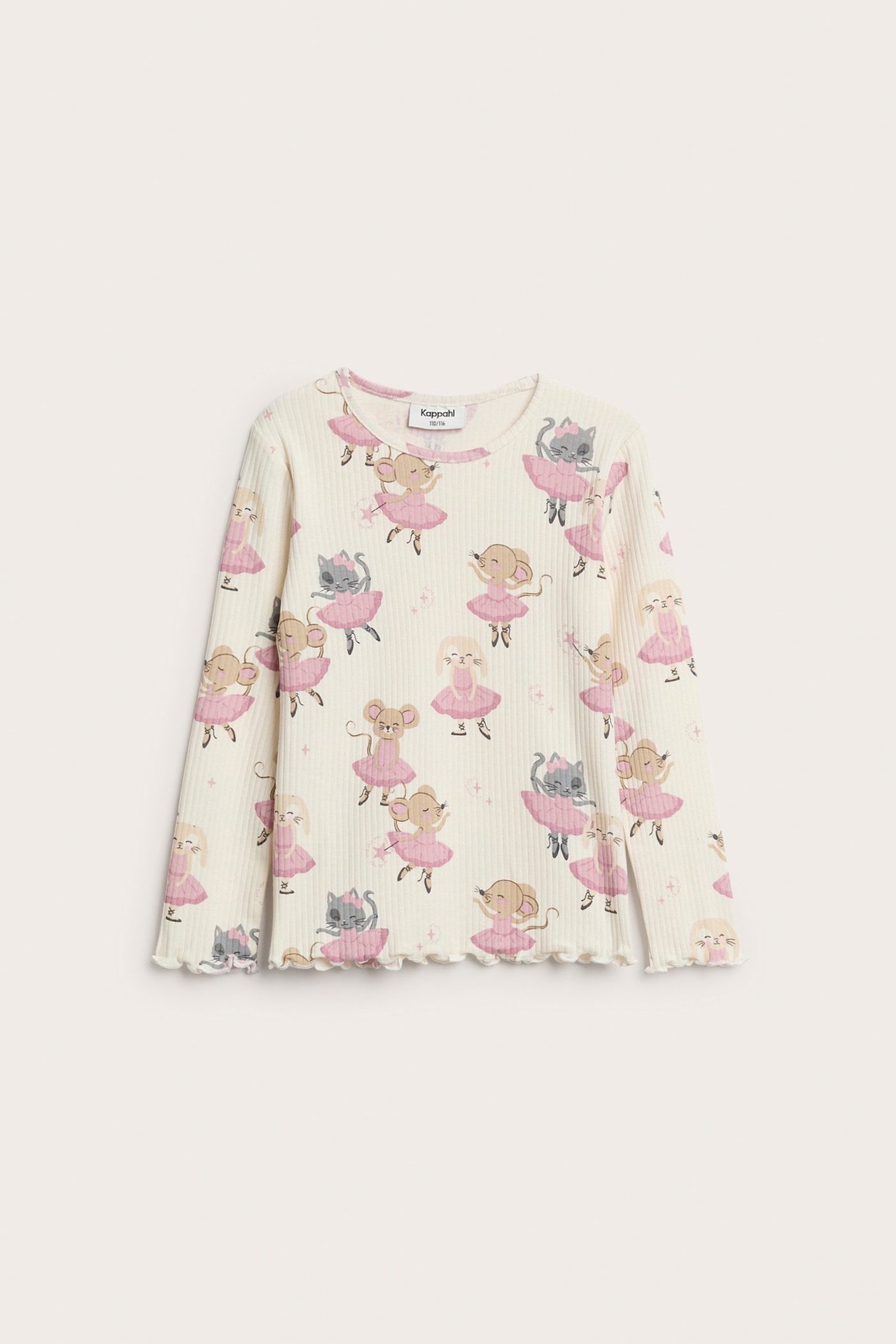 Framifrån, off-white ribbad långärmad topp för barn med ballerina djurmönster och volangfåll.