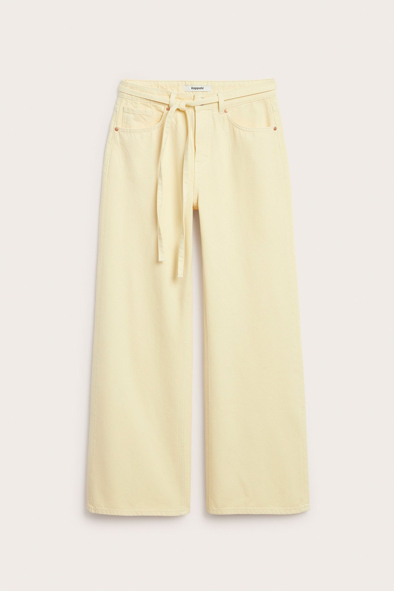 Frontvy av ljusgula höga, vida bomullsjeans med knytband i midjan och fem fickor.