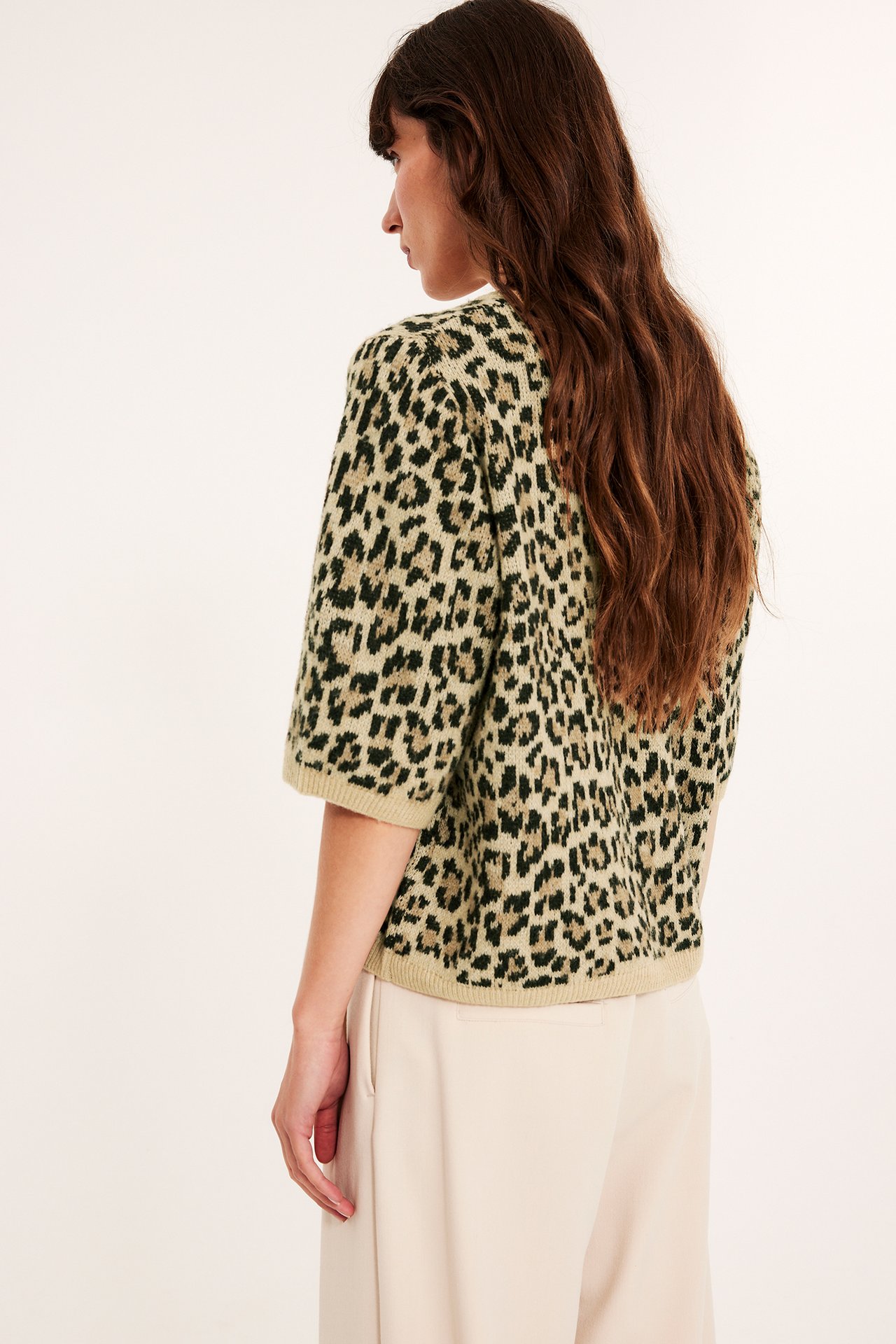 Leopardmönstrad t-shirt - Beige - 6