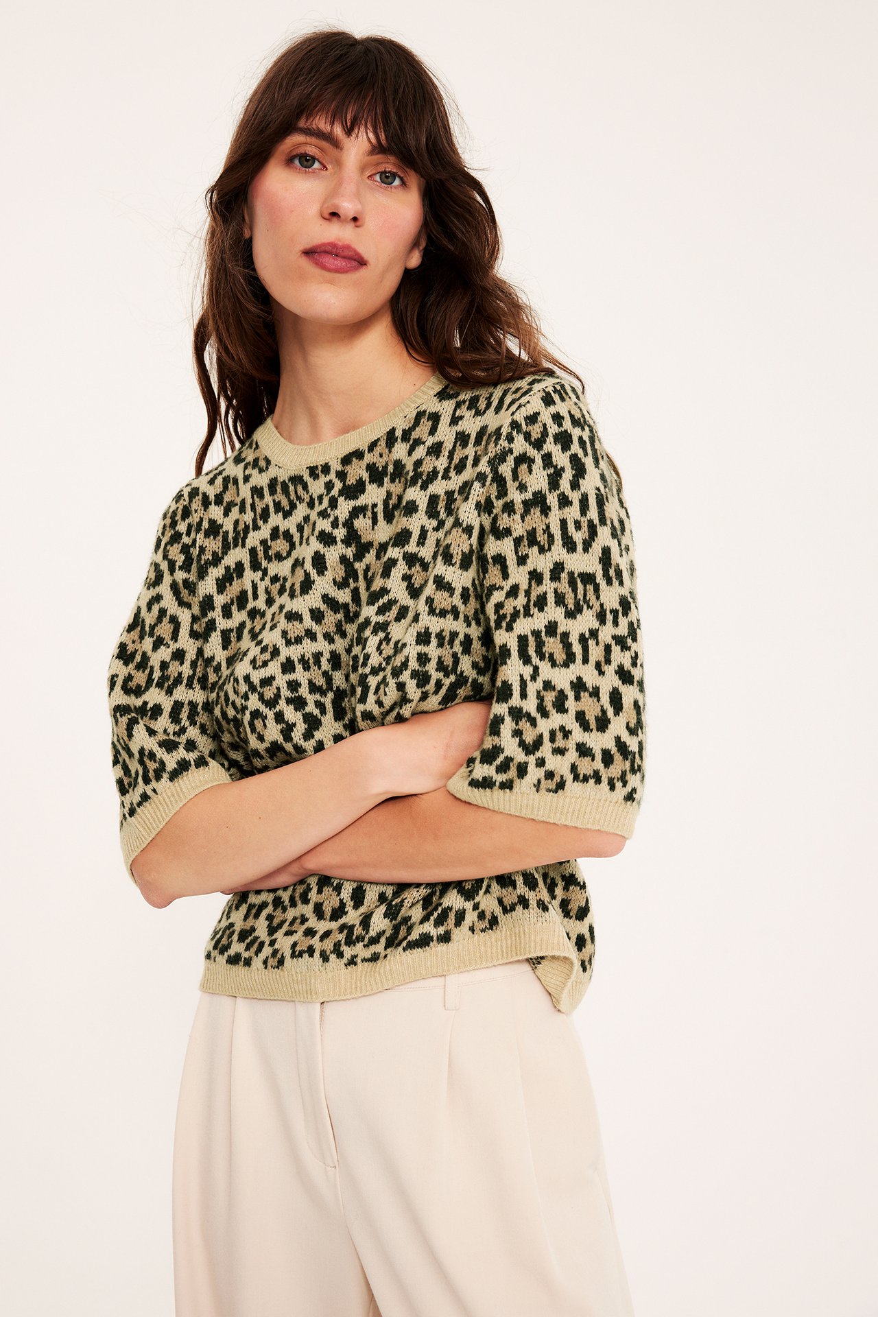 Leopardmönstrad t-shirt - Beige - 4