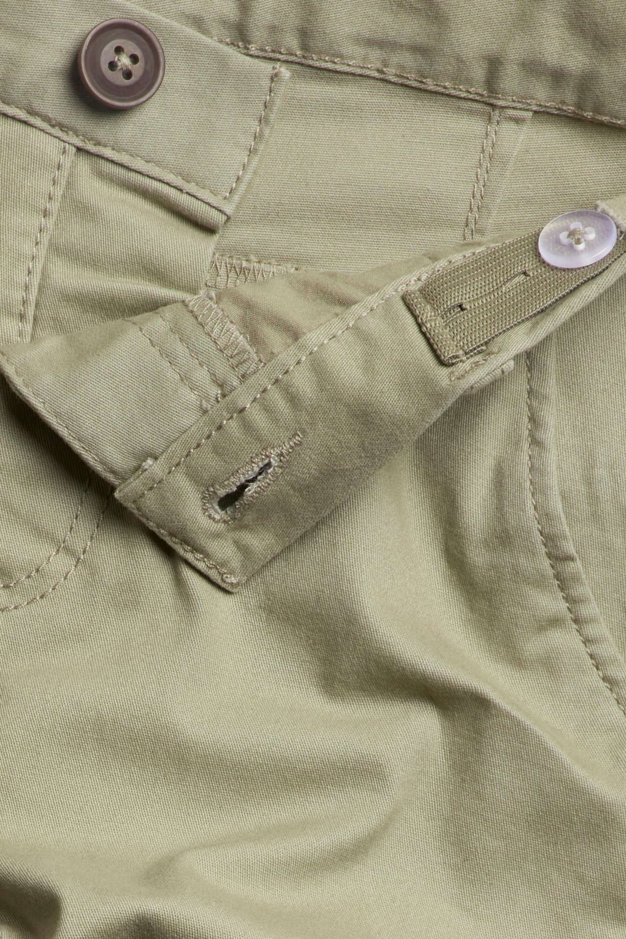 Chinos