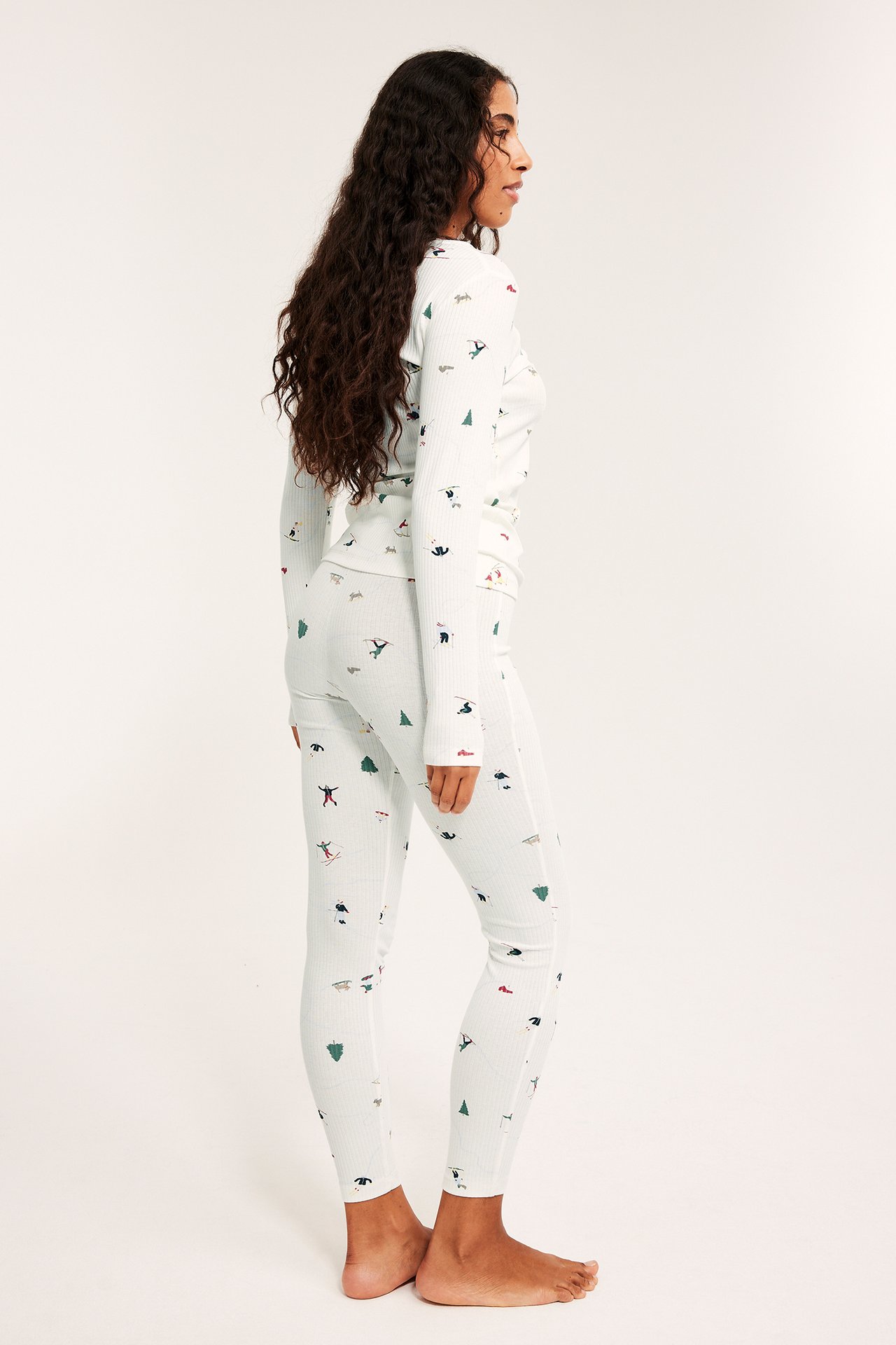 Pyjamas set - Vit - 176cm / Storlek: S - 6