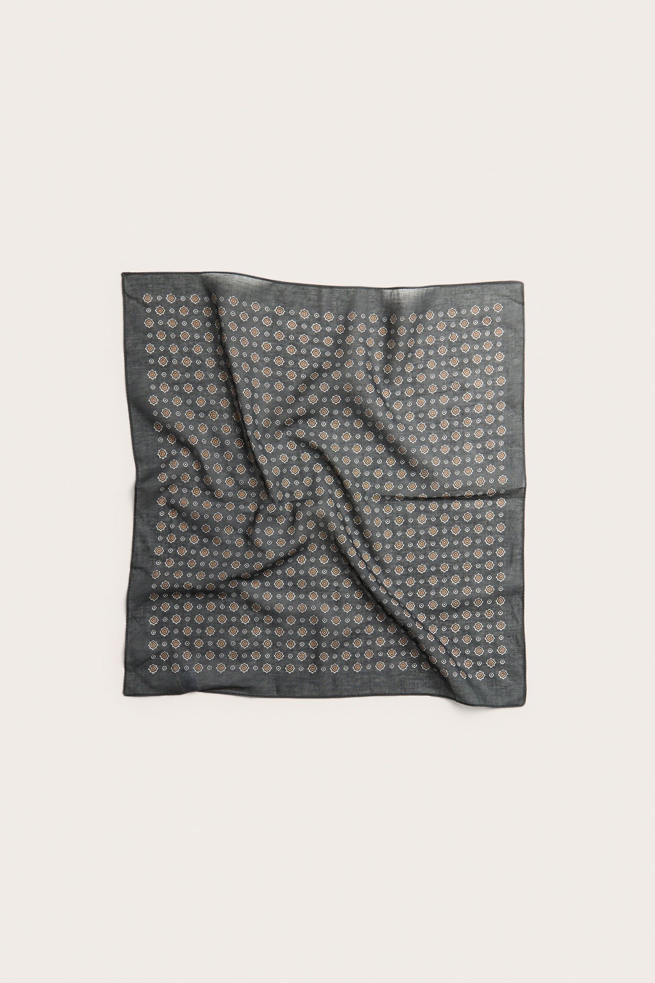 Mönstrad scarf