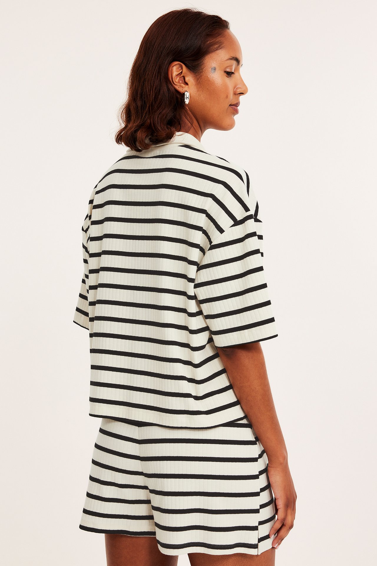 517128 - Offwhite - 7